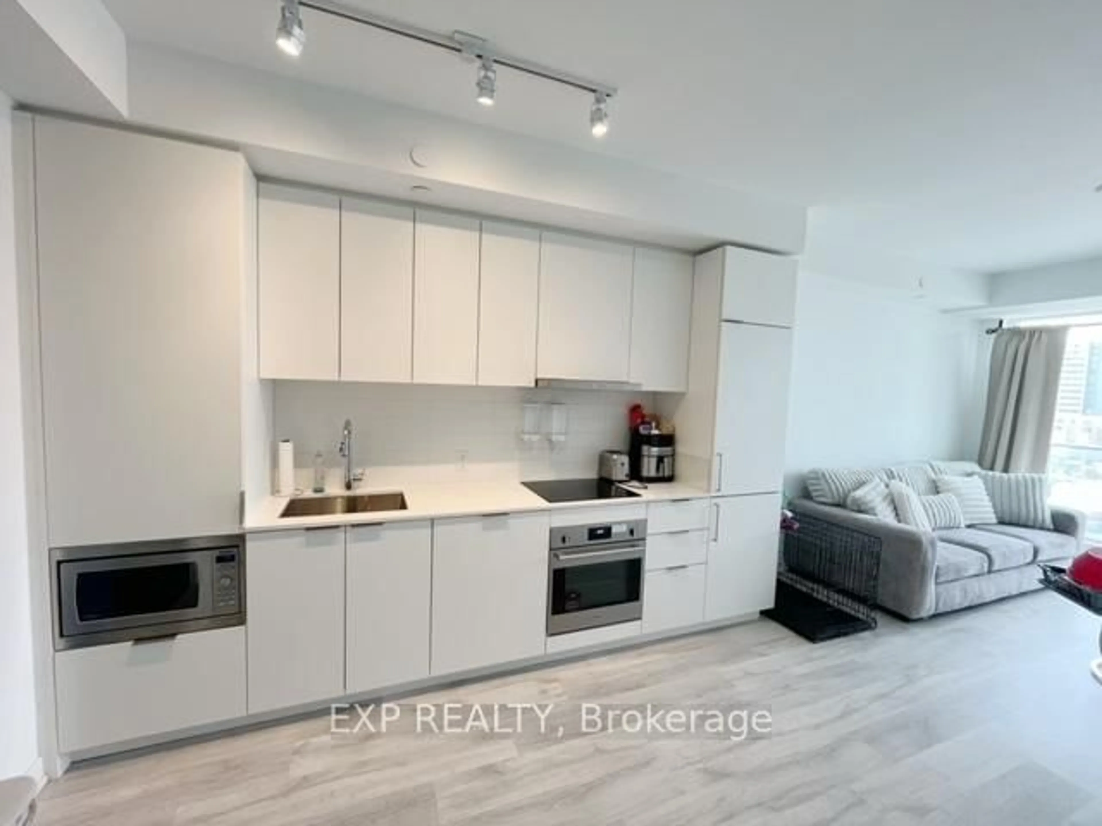 Open concept kitchen, unknown for 7 Golden Lion Hts #N735, Toronto Ontario M2M 3T9