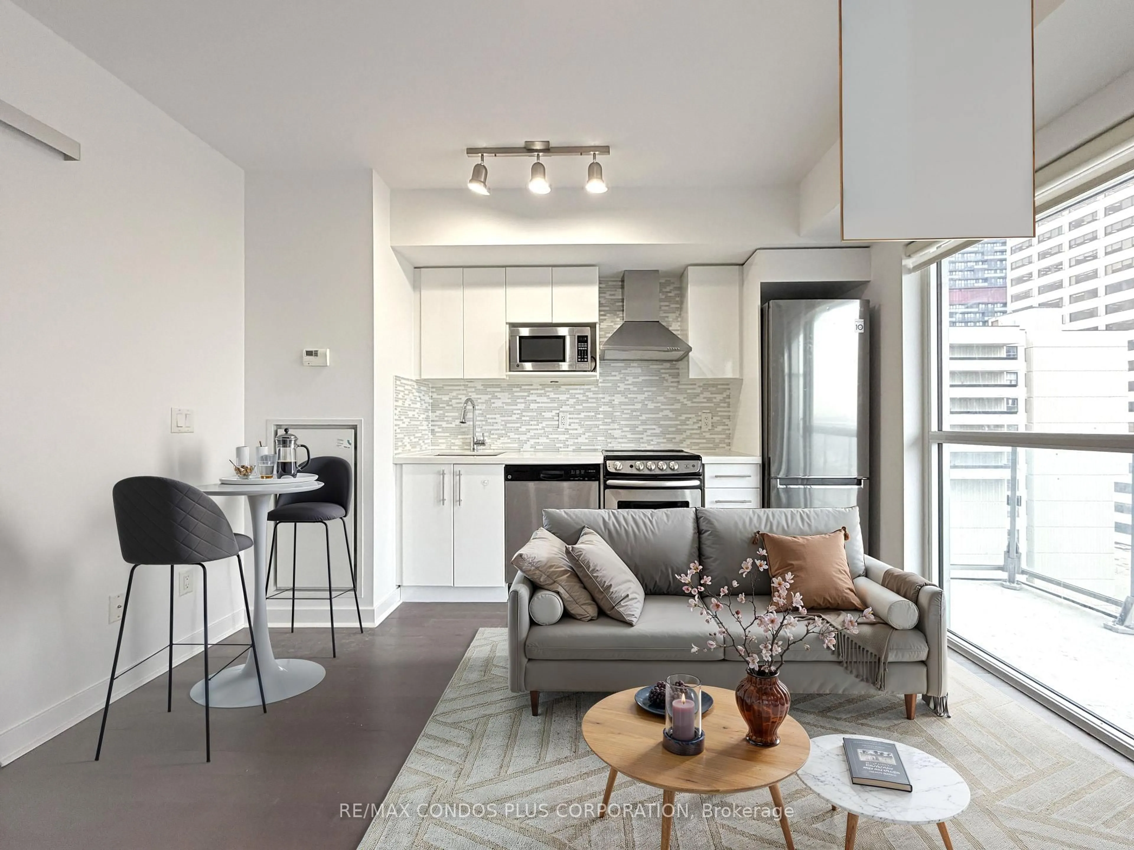 Living room with furniture, unknown for 58 Orchard View Blvd #1508, Toronto Ontario M4R 0A2