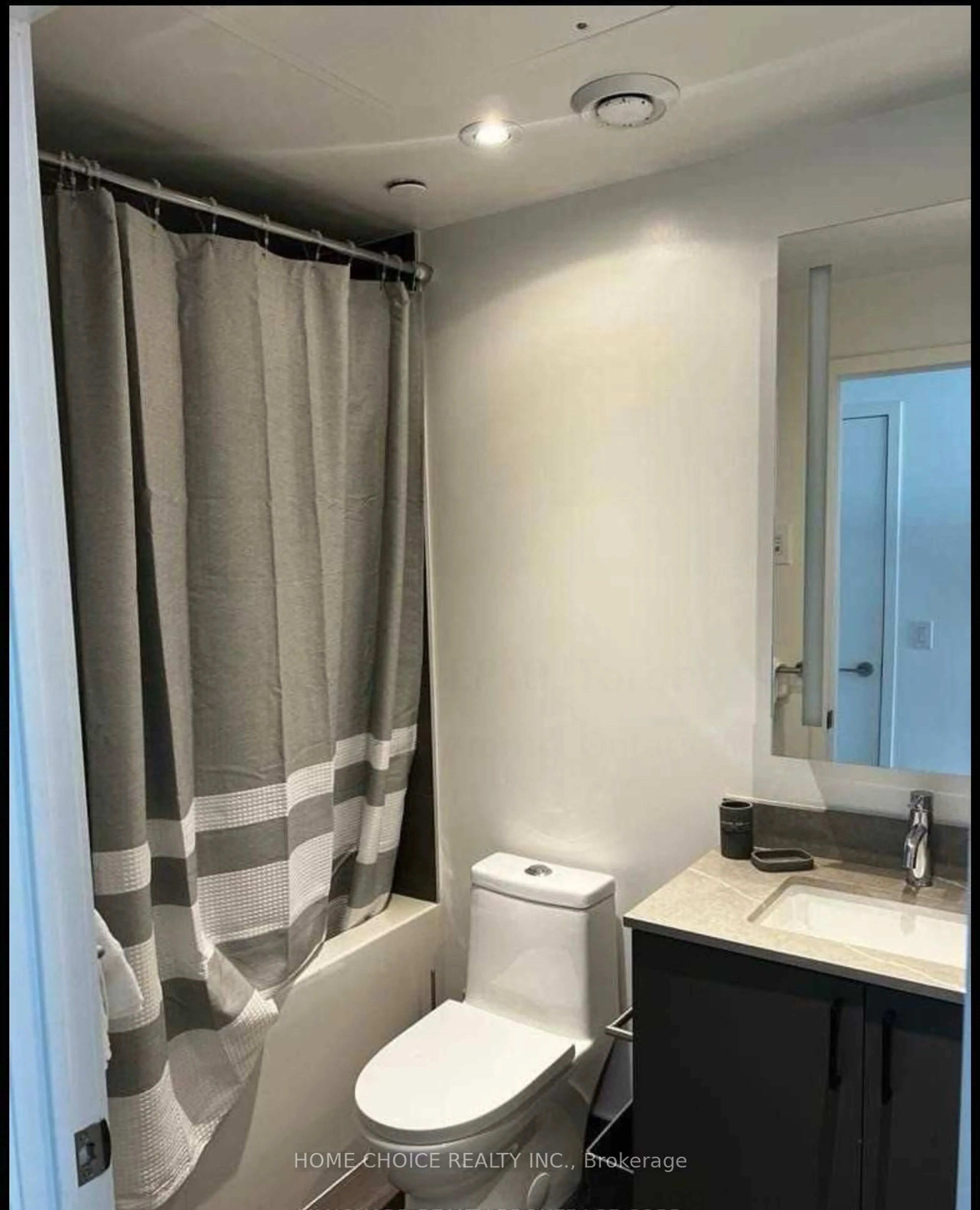 Unknown for 135 East Liberty St #LP 10, Toronto Ontario M6K 0G7