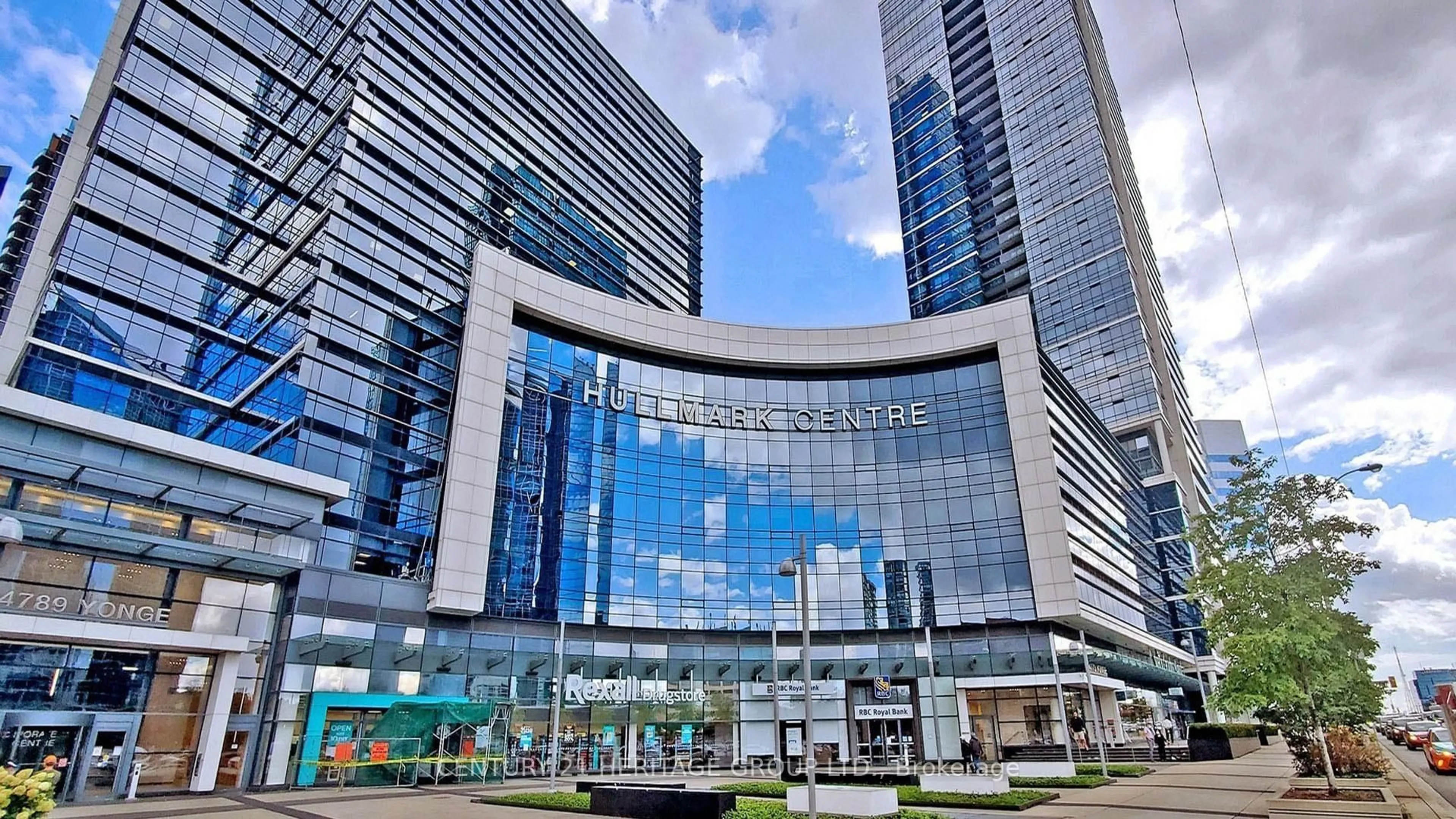 Indoor foyer for 2 Anndale Dr #2511, Toronto Ontario M2N 0G5