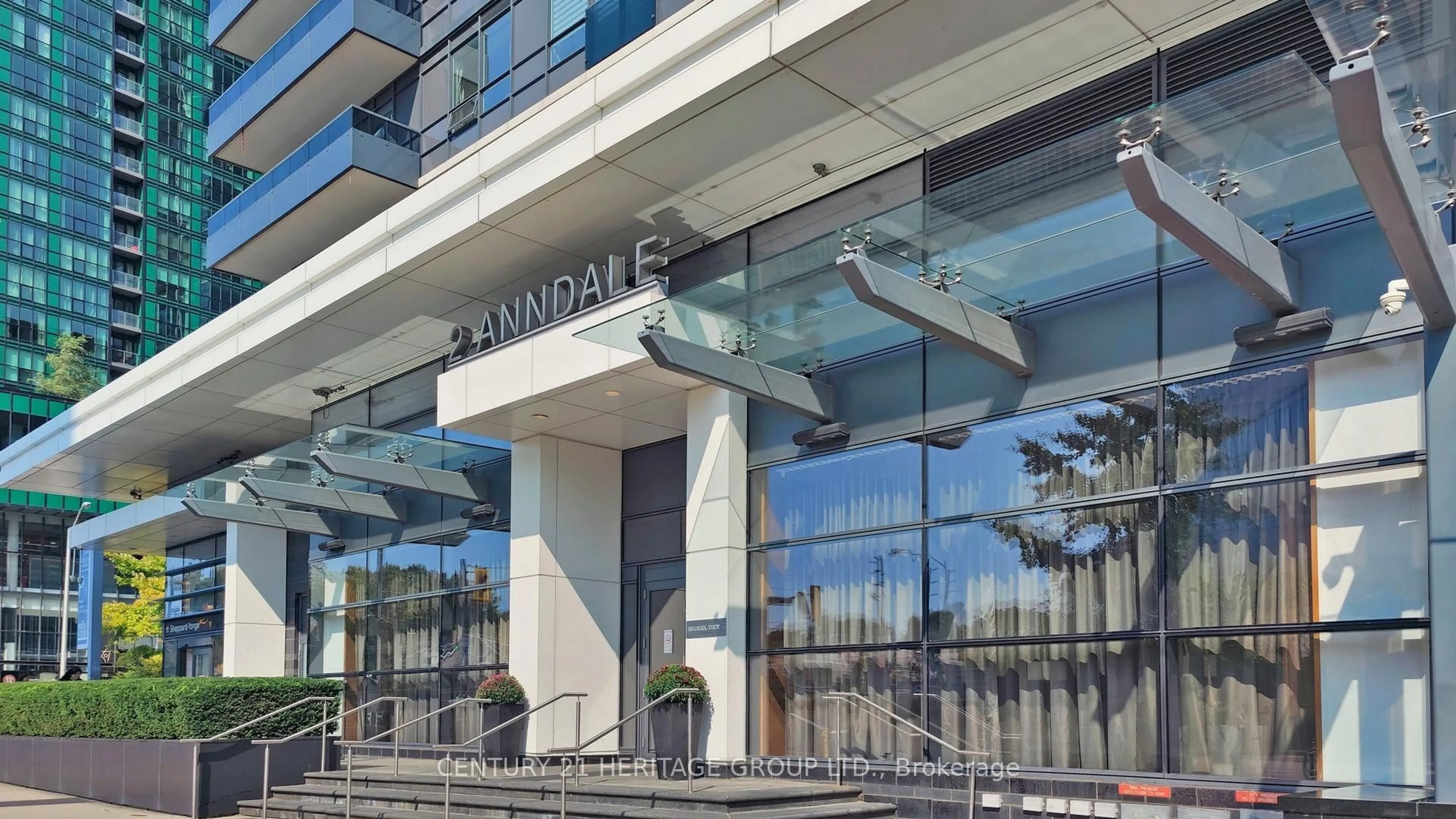 Indoor foyer for 2 Anndale Dr #2511, Toronto Ontario M2N 0G5