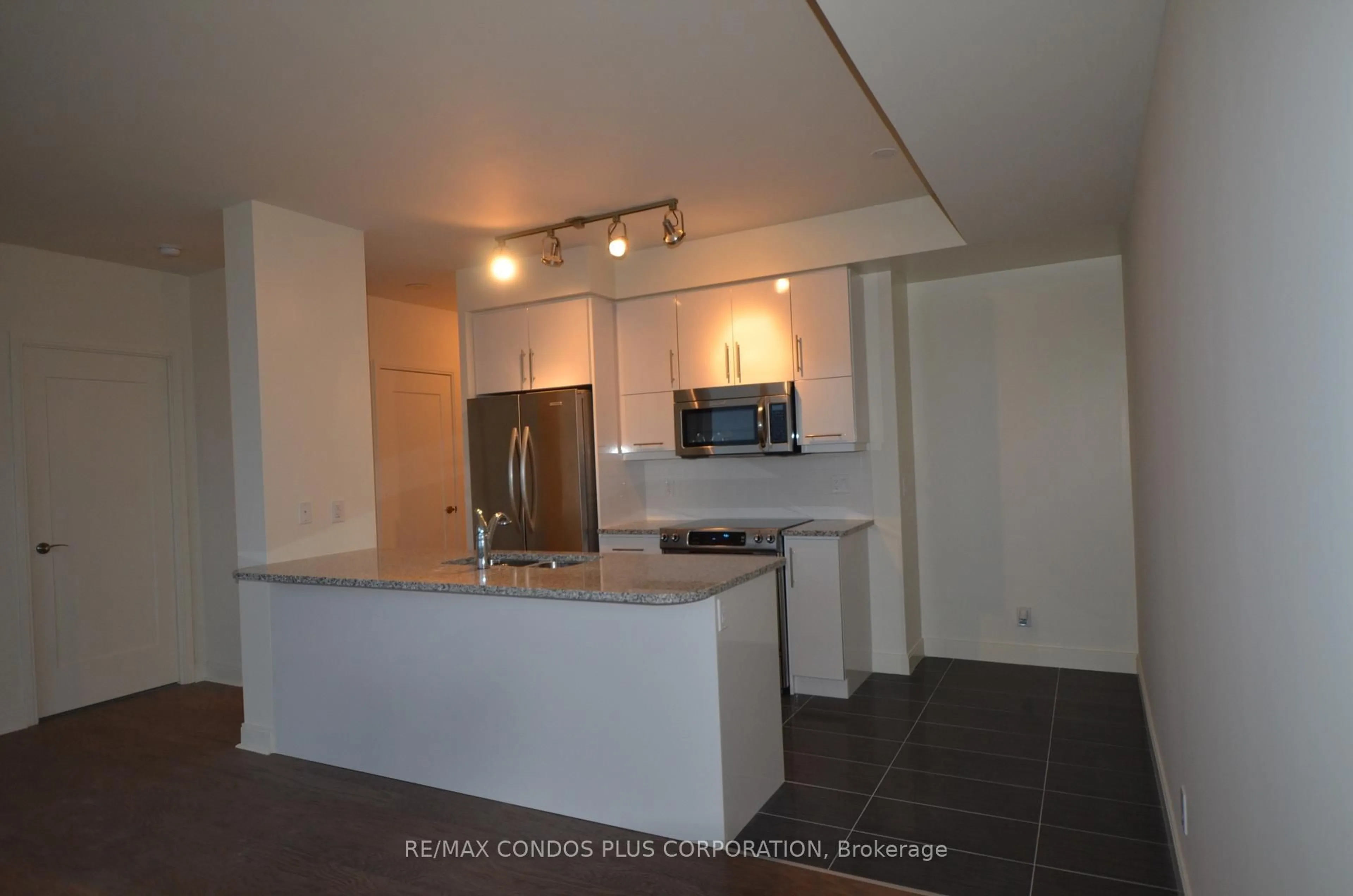 Unknown for 825 Church St #2303, Toronto Ontario M4W 3Z4