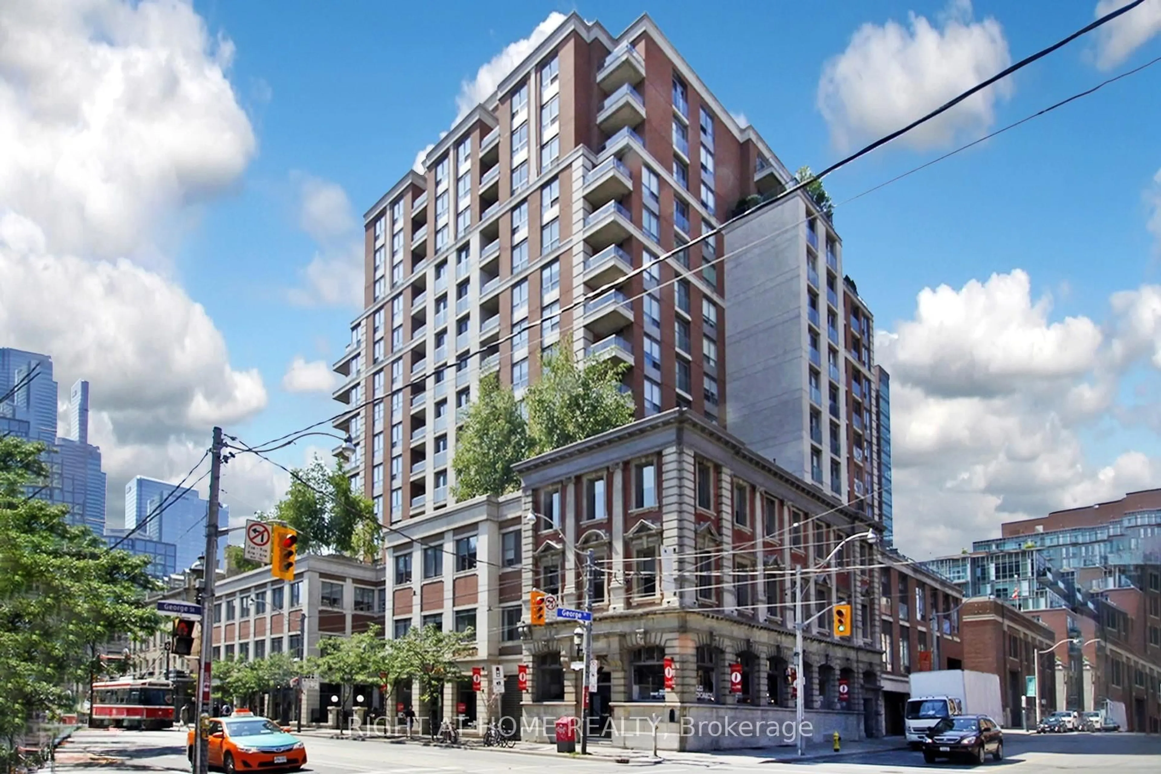 Patio, building for 168 King St East St #1402, Toronto Ontario M5A 4S4