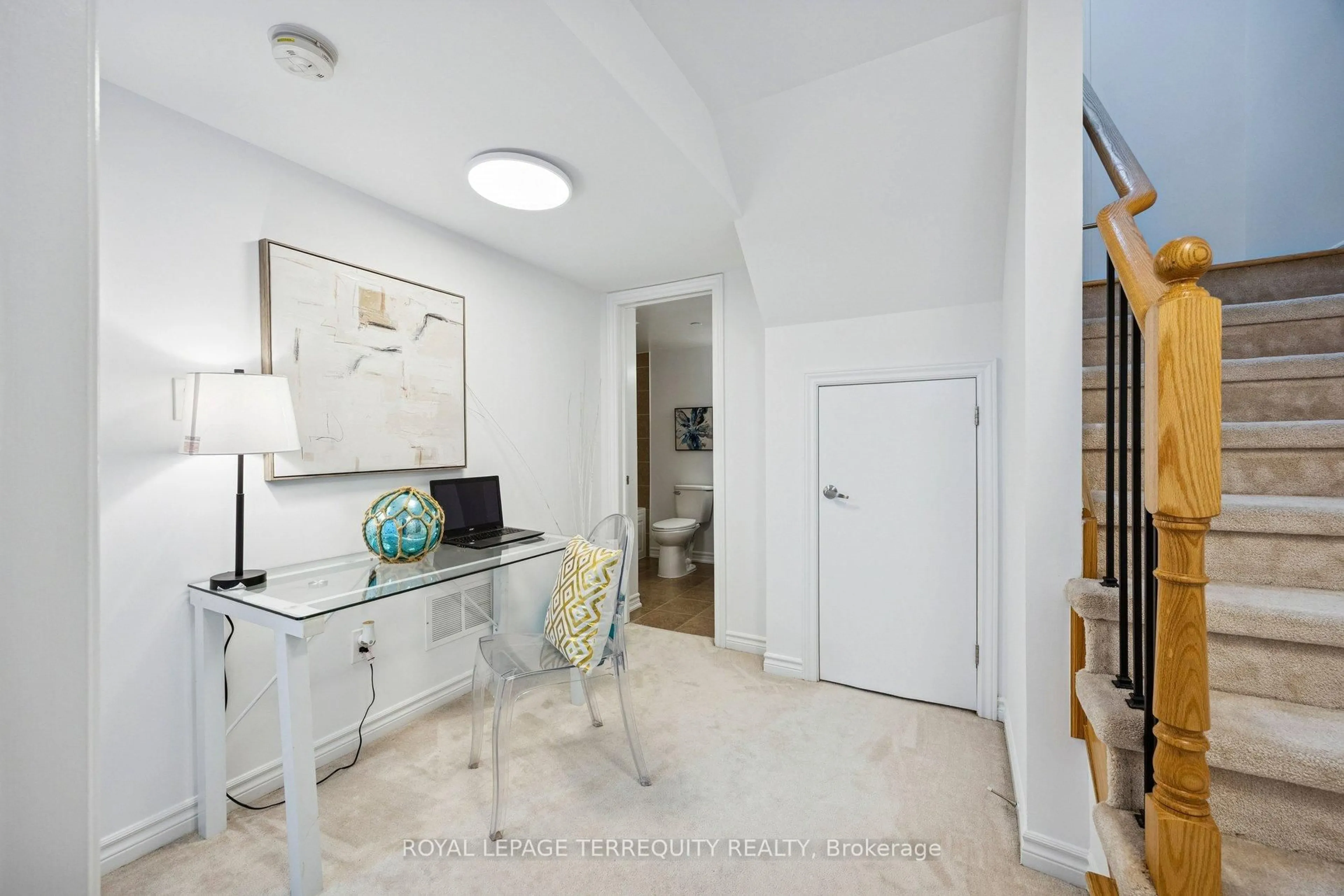 Indoor entryway for 39 Drewry Ave #Th27, Toronto Ontario M2M 0B4