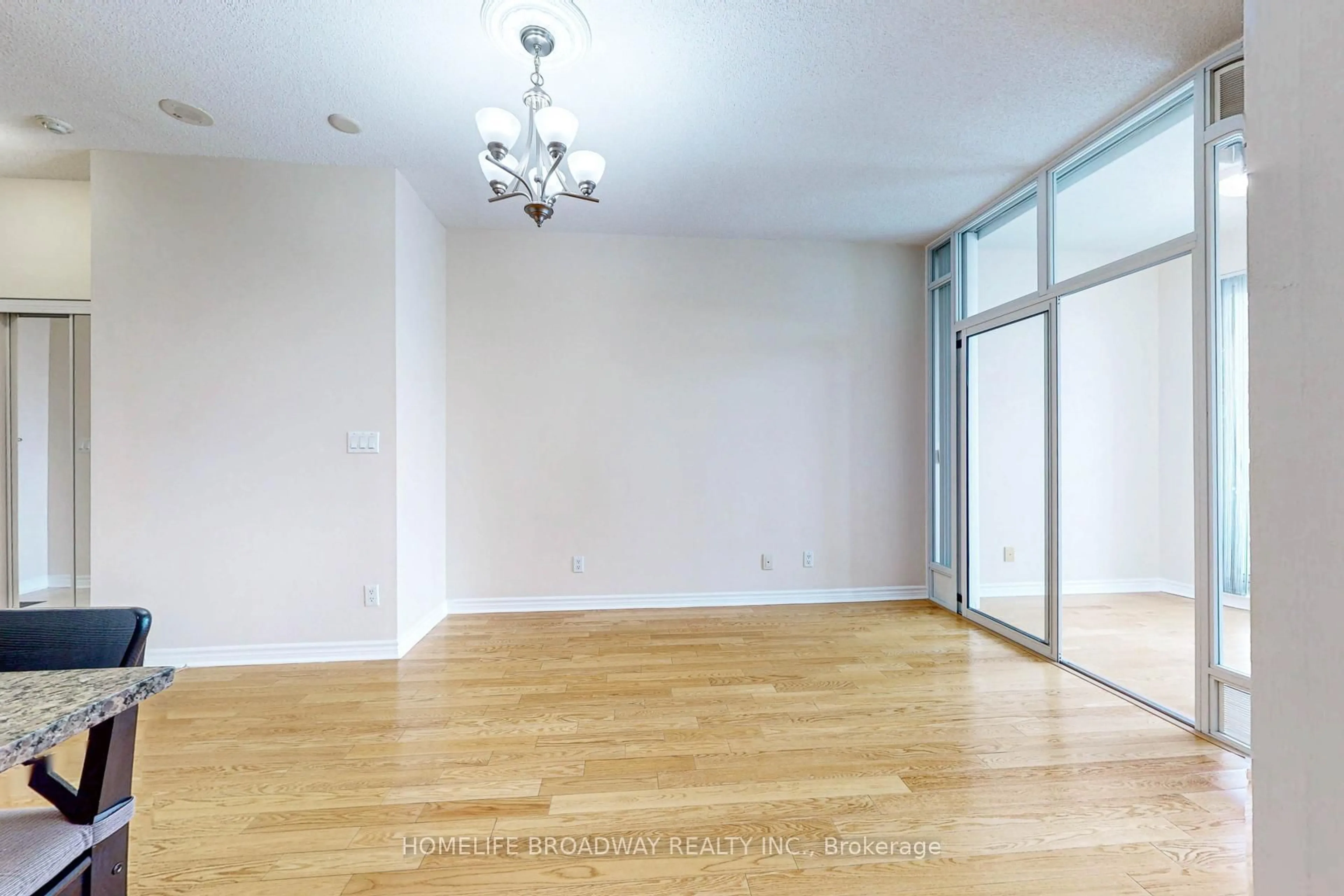 A pic of a room for 18 Holmes Ave #2215, Toronto Ontario M2N 0E1