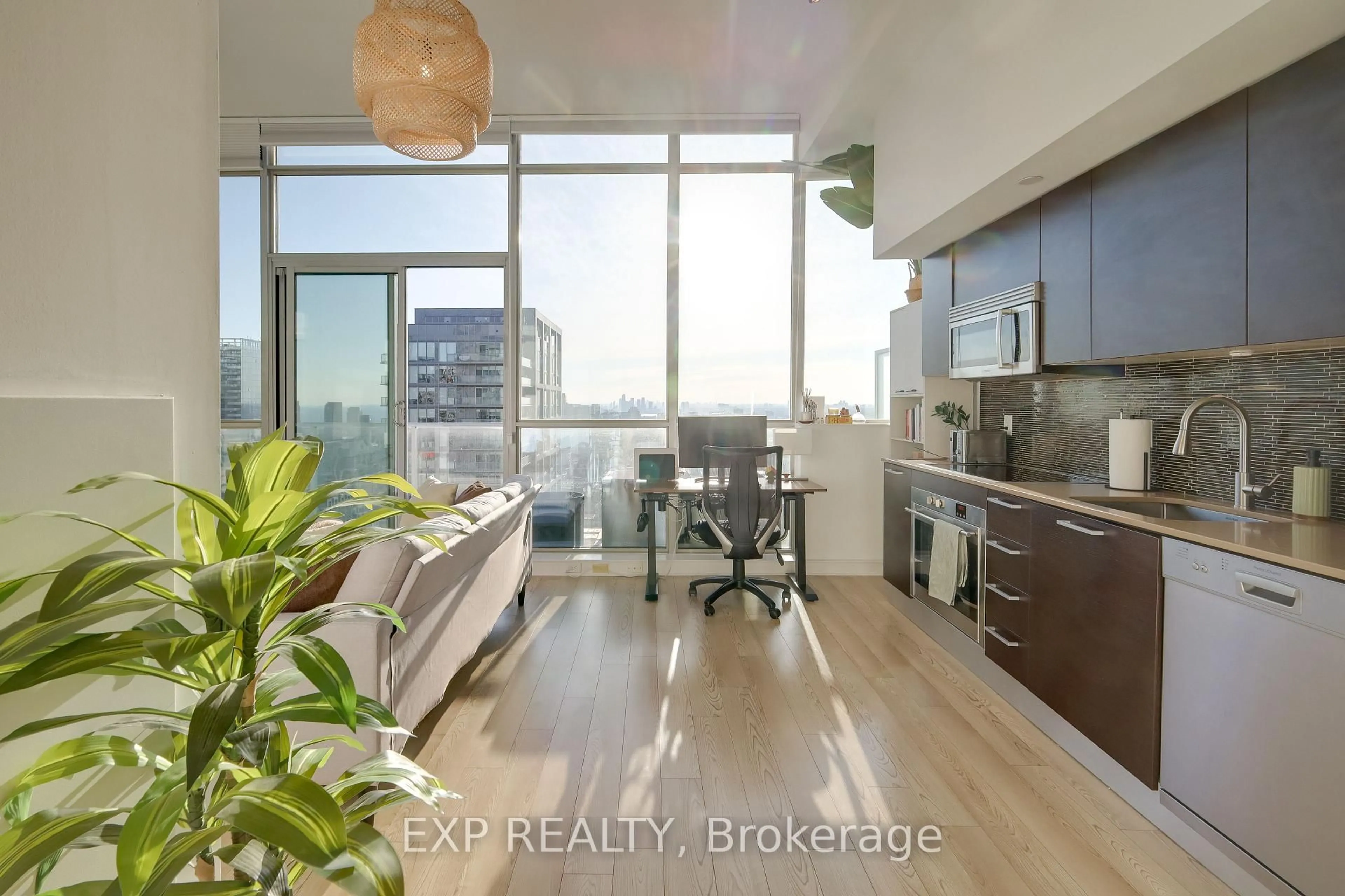 Open concept kitchen, unknown for 375 King Street W #3501, Toronto Ontario M5V 1K5