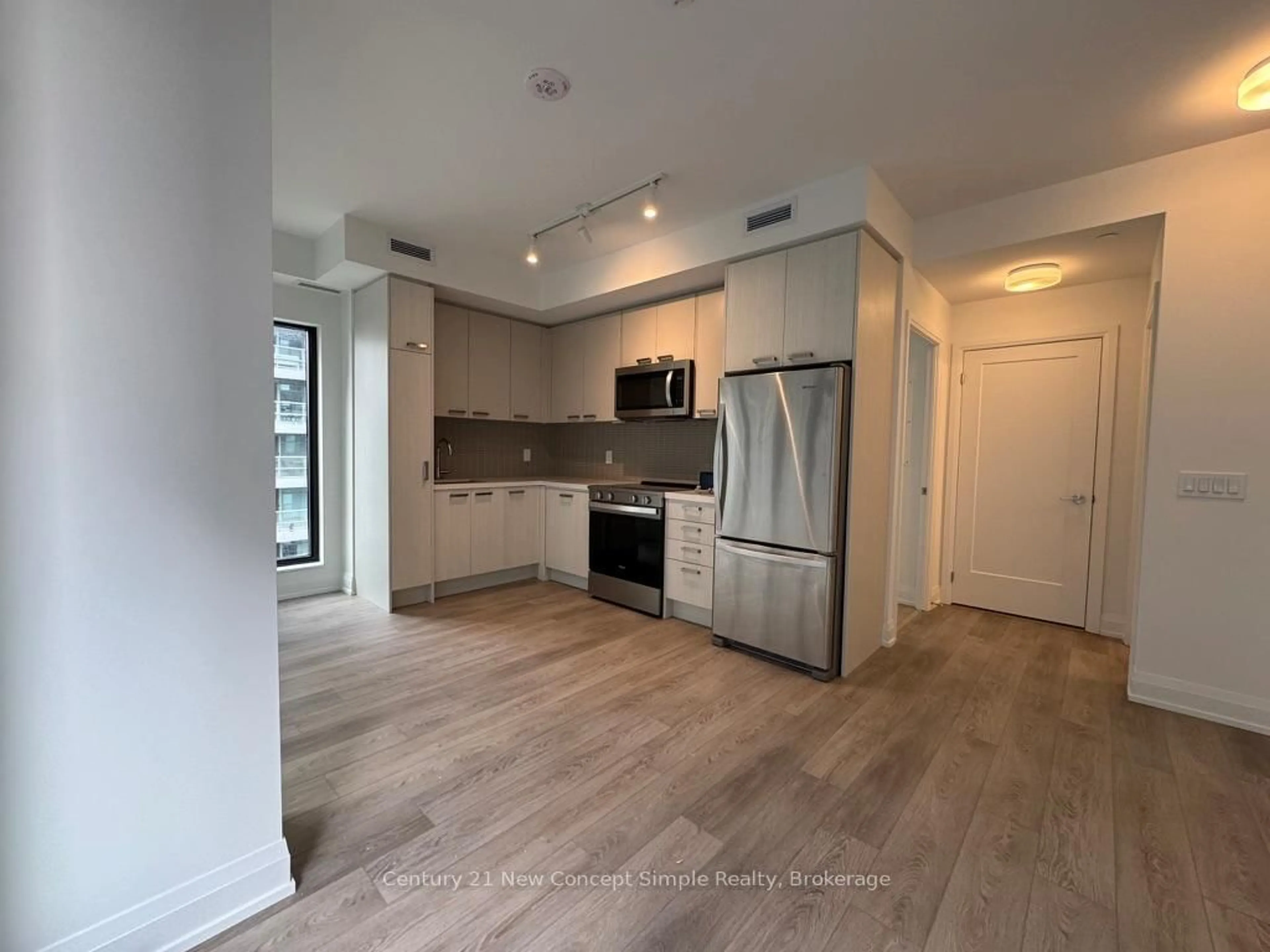 Open concept kitchen, unknown for 20 Soudan Ave #1108, Toronto Ontario M4S 0E2