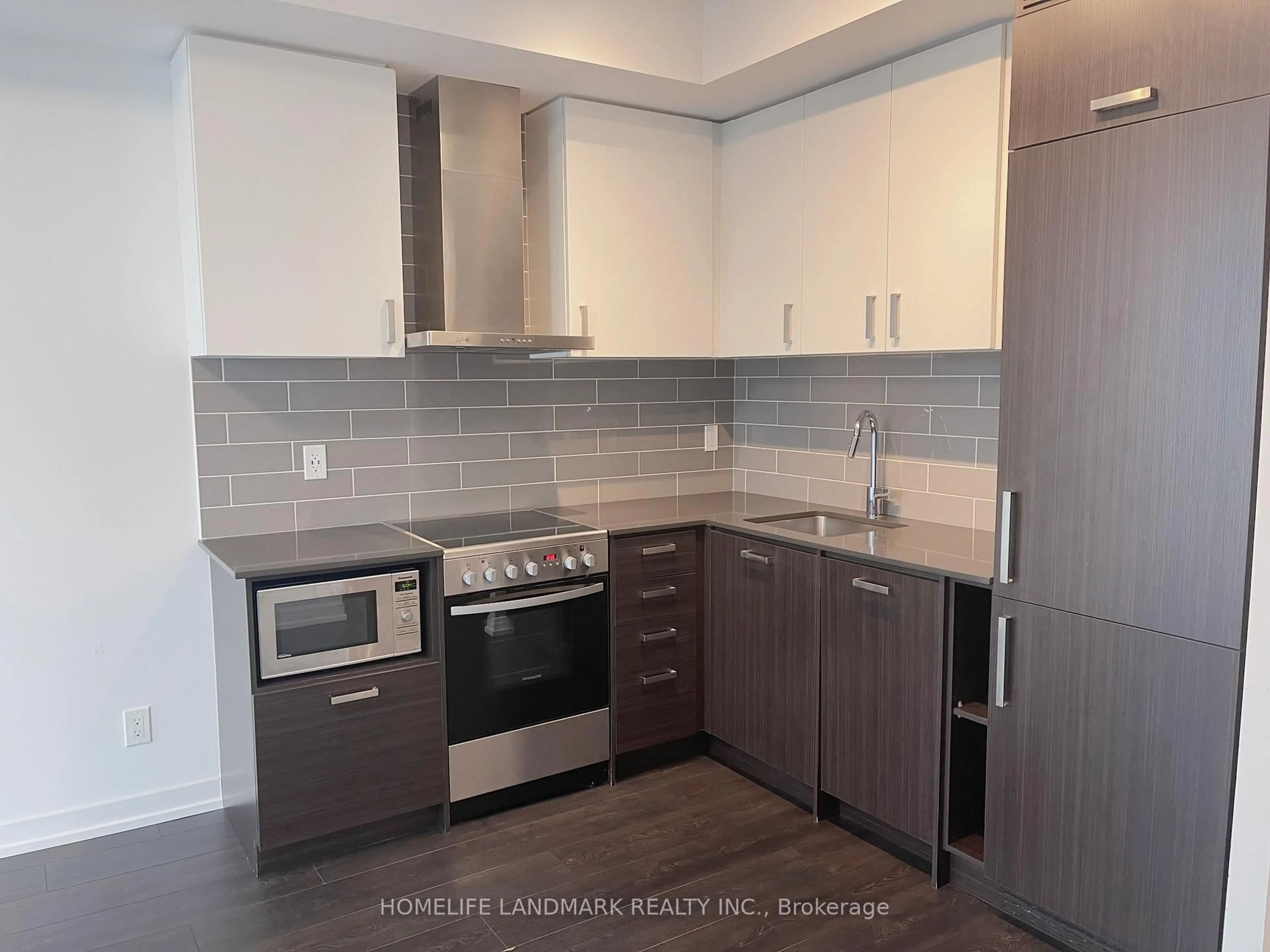 Standard kitchen, unknown for 125 Redpath Ave #1903, Toronto Ontario M4S 0B5