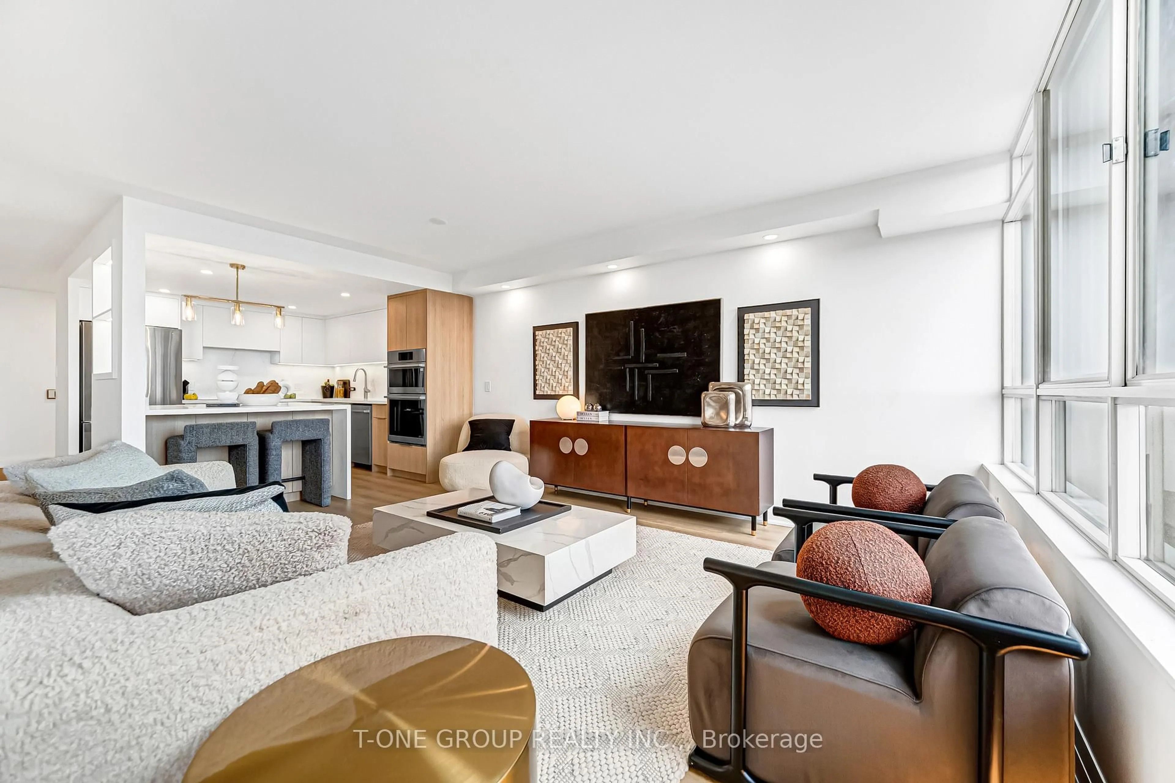 Living room with furniture, unknown for 5444 Yonge St #904, Toronto Ontario M2N 6J4