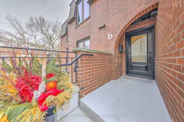 187 Sherwood Ave #B, Toronto 3