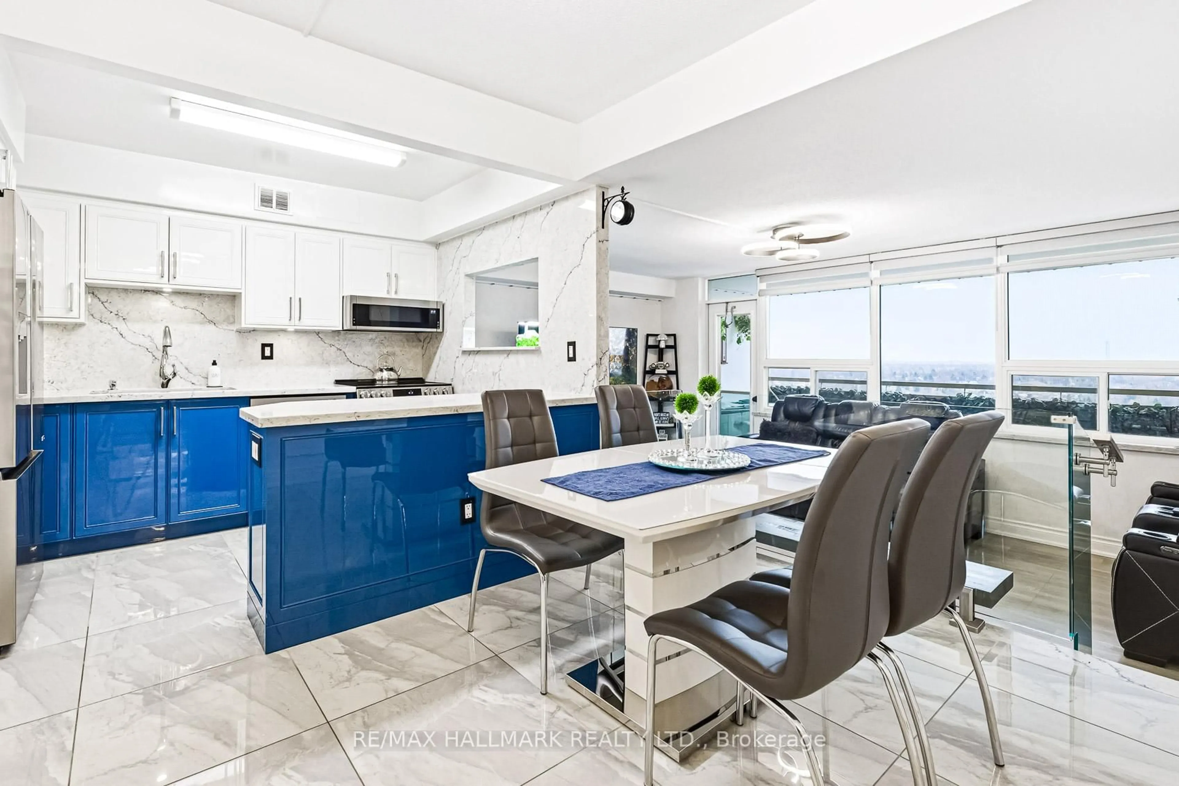 Open concept kitchen, ceramic/tile floor for 1360 York Mills Rd #1705, Toronto Ontario M3A 2A3