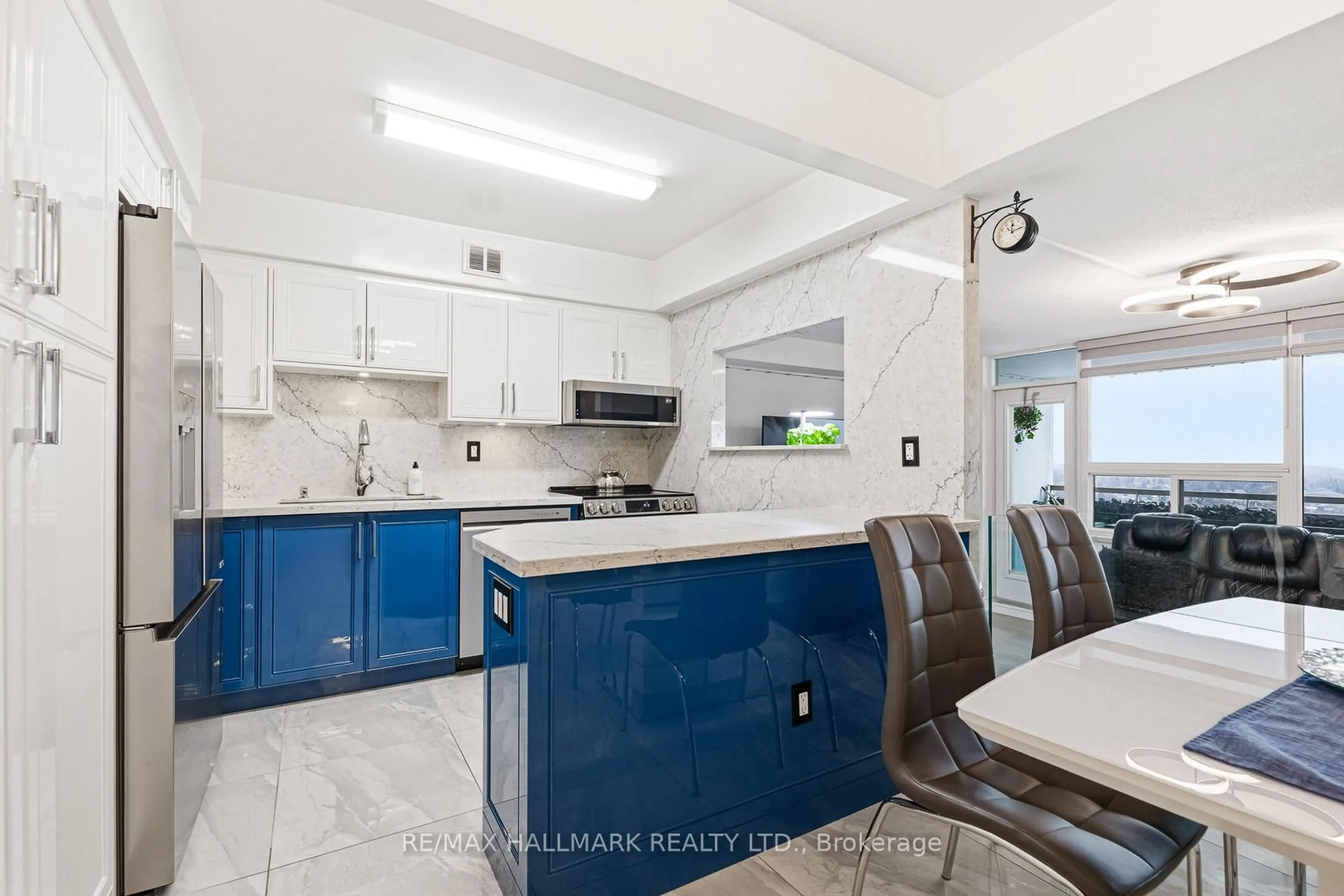 Open concept kitchen, ceramic/tile floor for 1360 York Mills Rd #1705, Toronto Ontario M3A 2A3