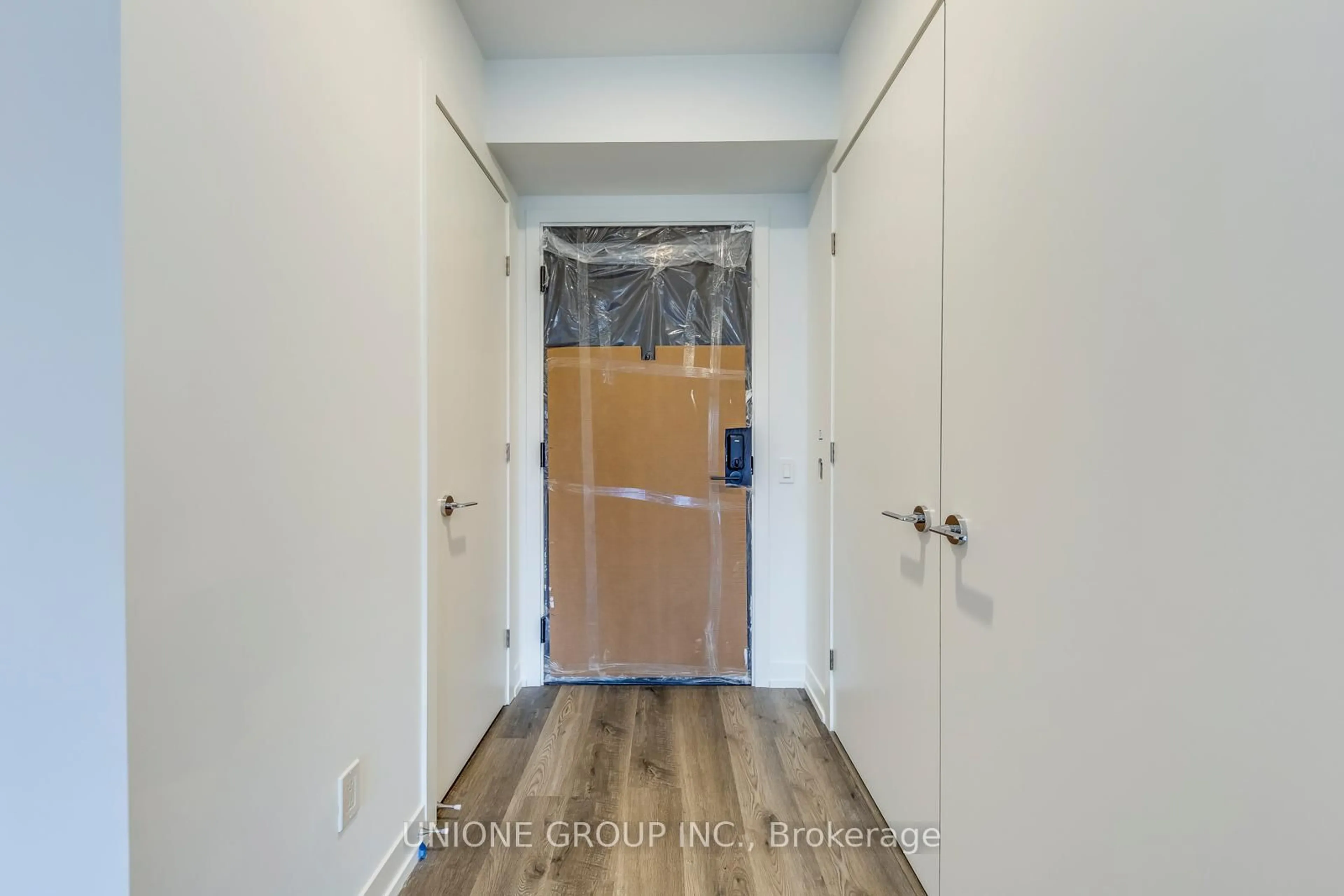 Indoor entryway for 771 Yonge St #2002, Toronto Ontario M4W 0B8