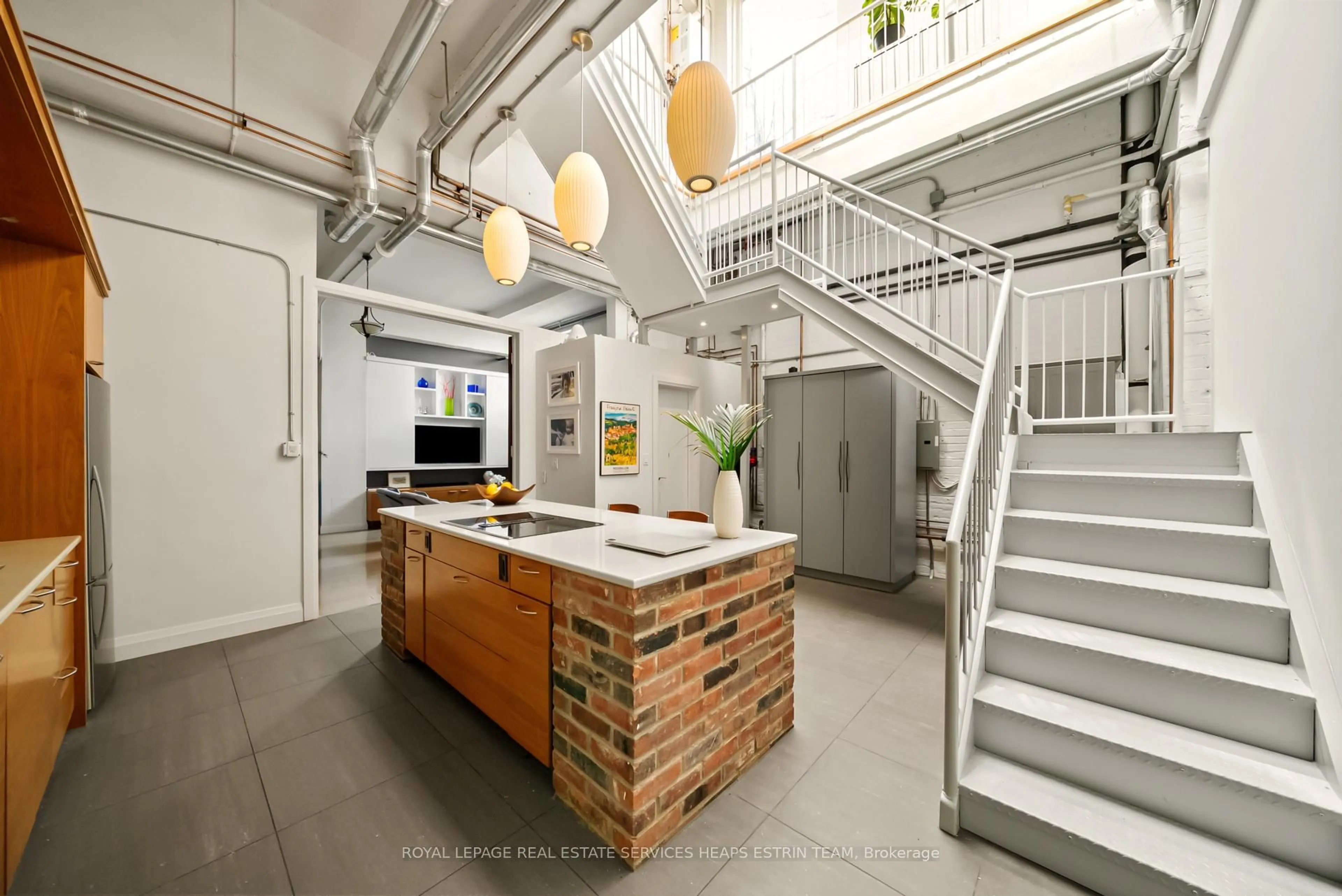 Unknown for 264 Seaton St #205, Toronto Ontario M5A 2T4