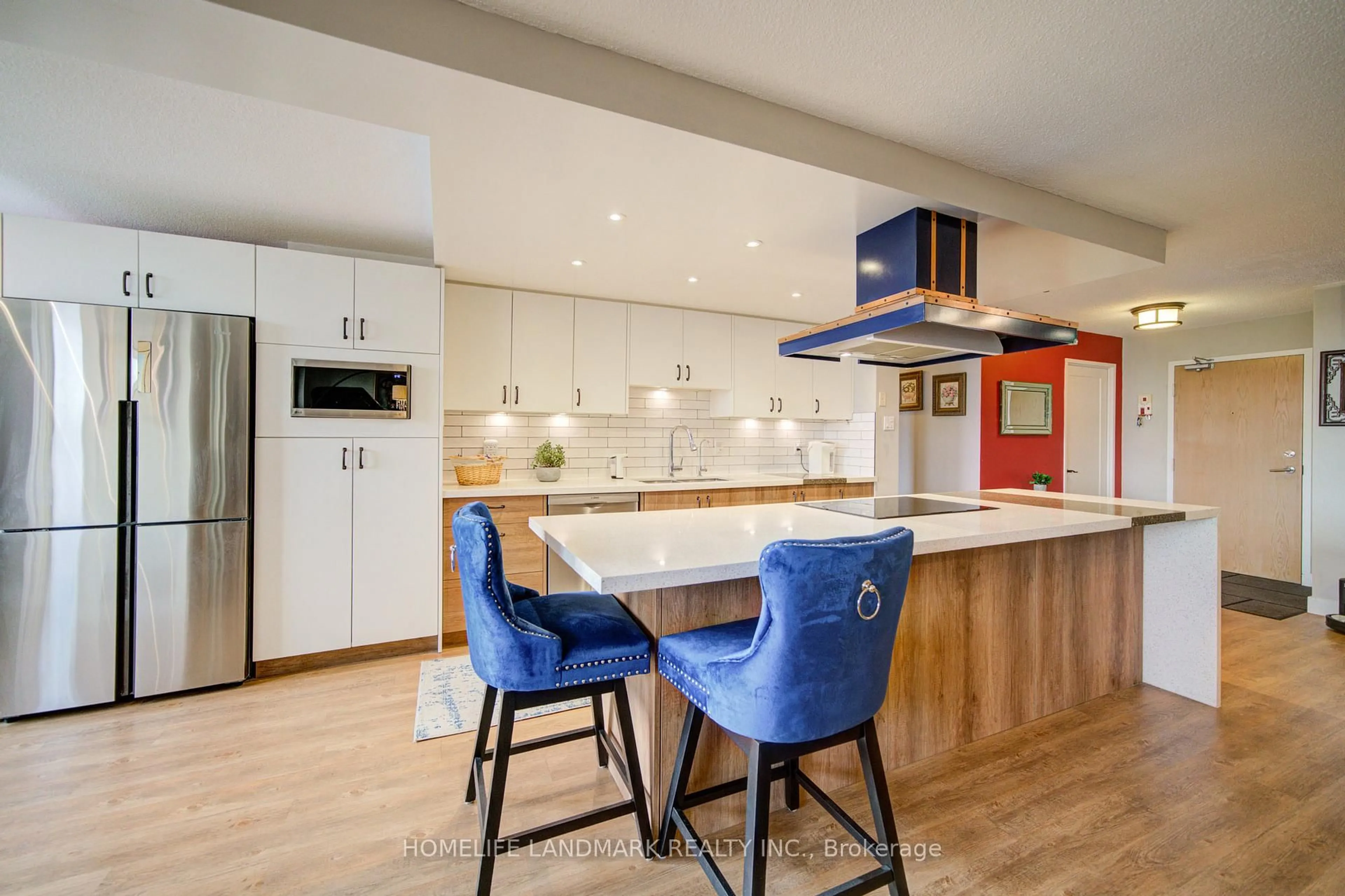 Contemporary kitchen, unknown for 5 Kenneth Ave #608, Toronto Ontario M2N 6M7