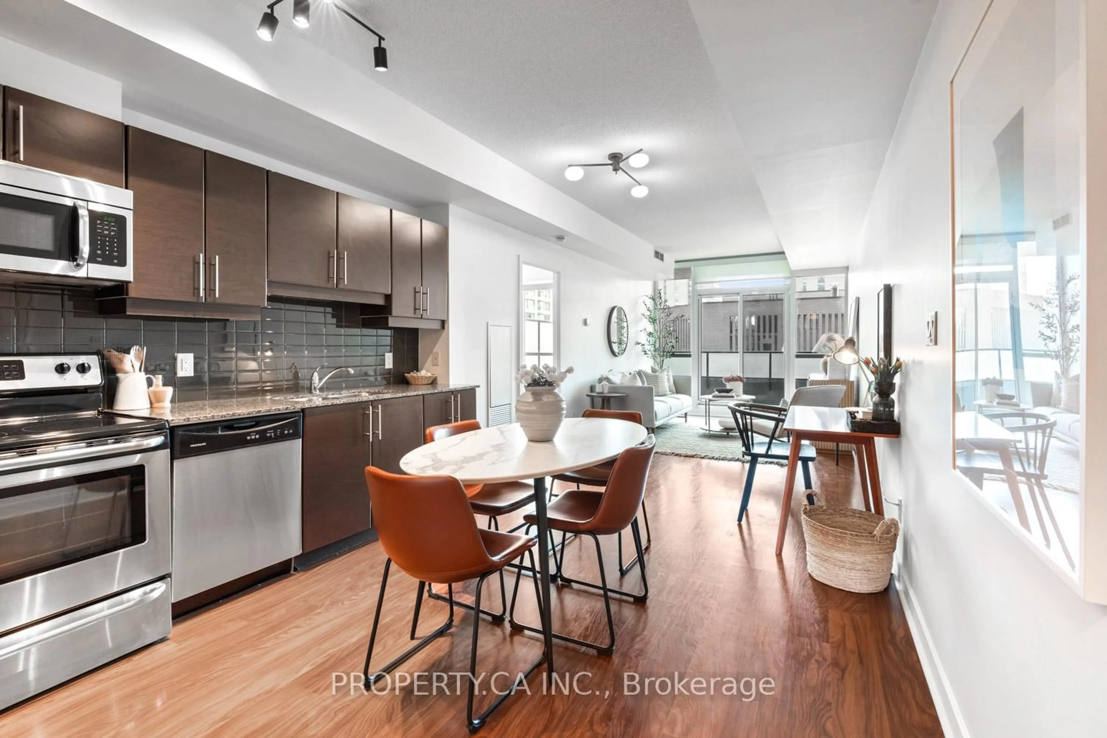 Open concept kitchen, unknown for 33 Bay St #414, Toronto Ontario M5J 2Z3