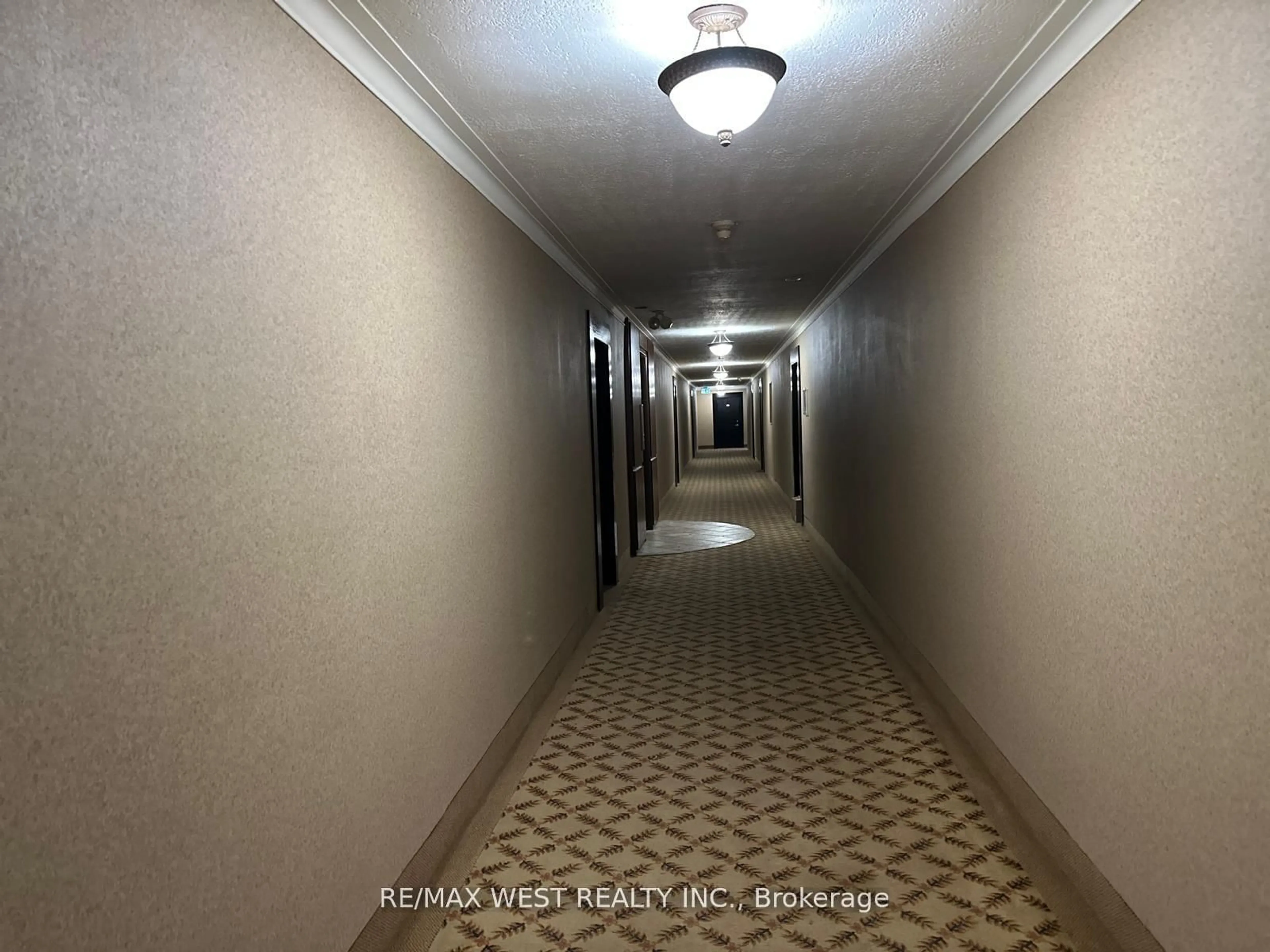 A pic of a room for 2550 Bathurst St #205, Toronto Ontario M6B 2Z2