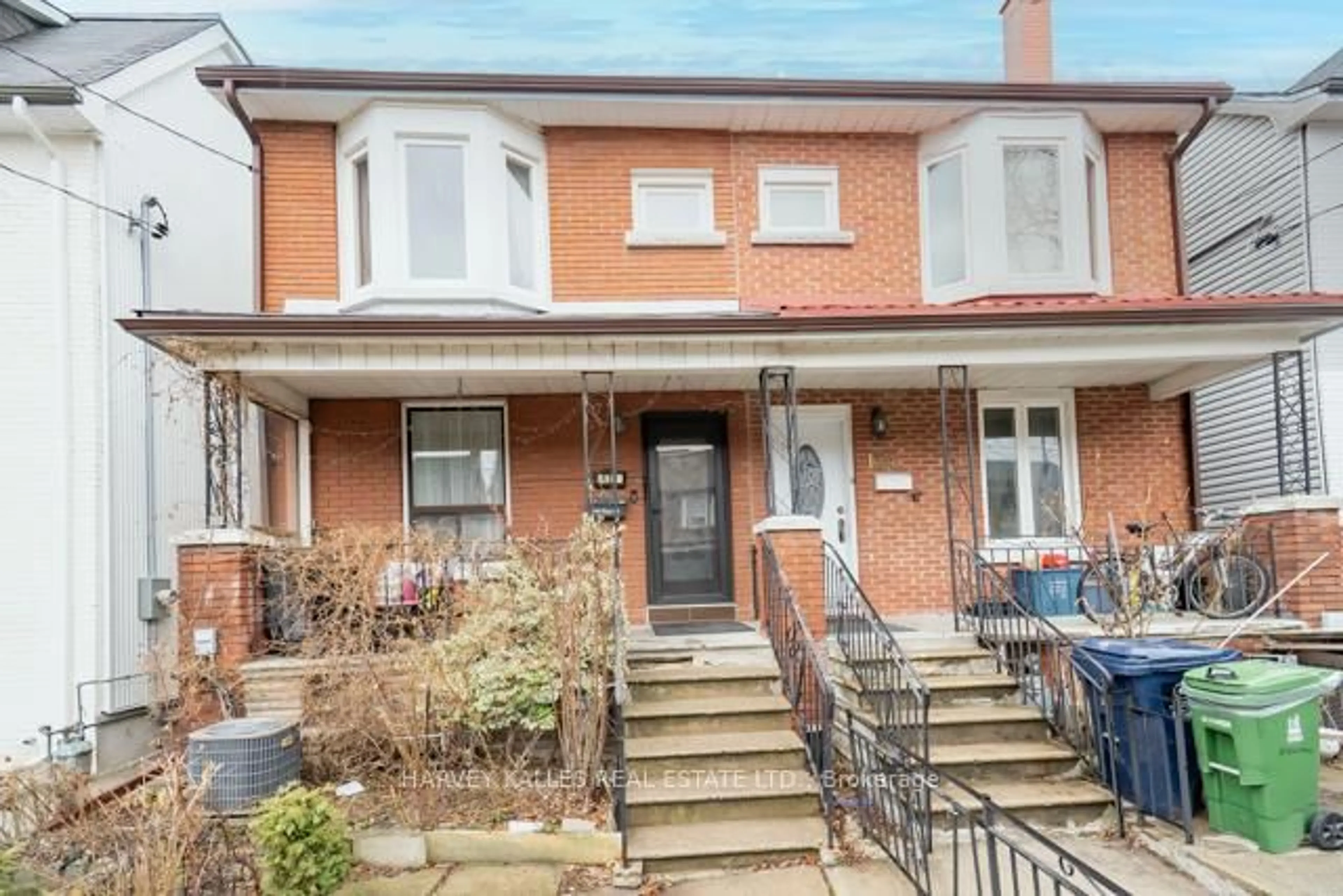 Home with brick exterior material, street for 132 Bellwoods Ave, Toronto Ontario M6J 2P4