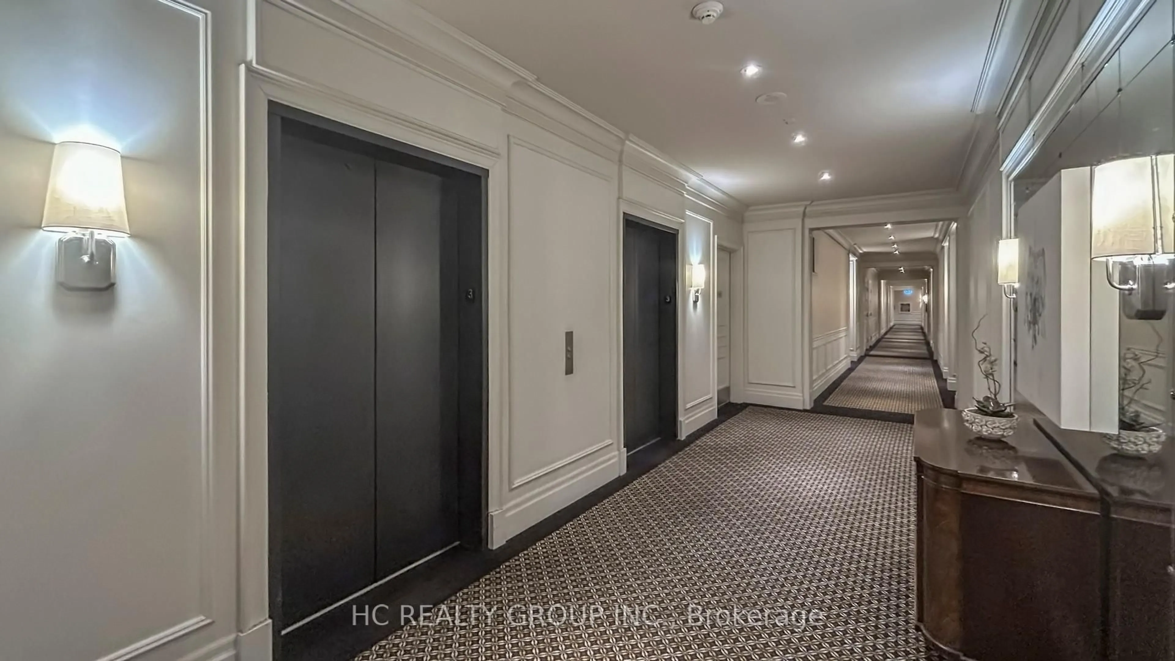 Indoor foyer for 20 Burkebrook Pl #322, Toronto Ontario M4G 0A1