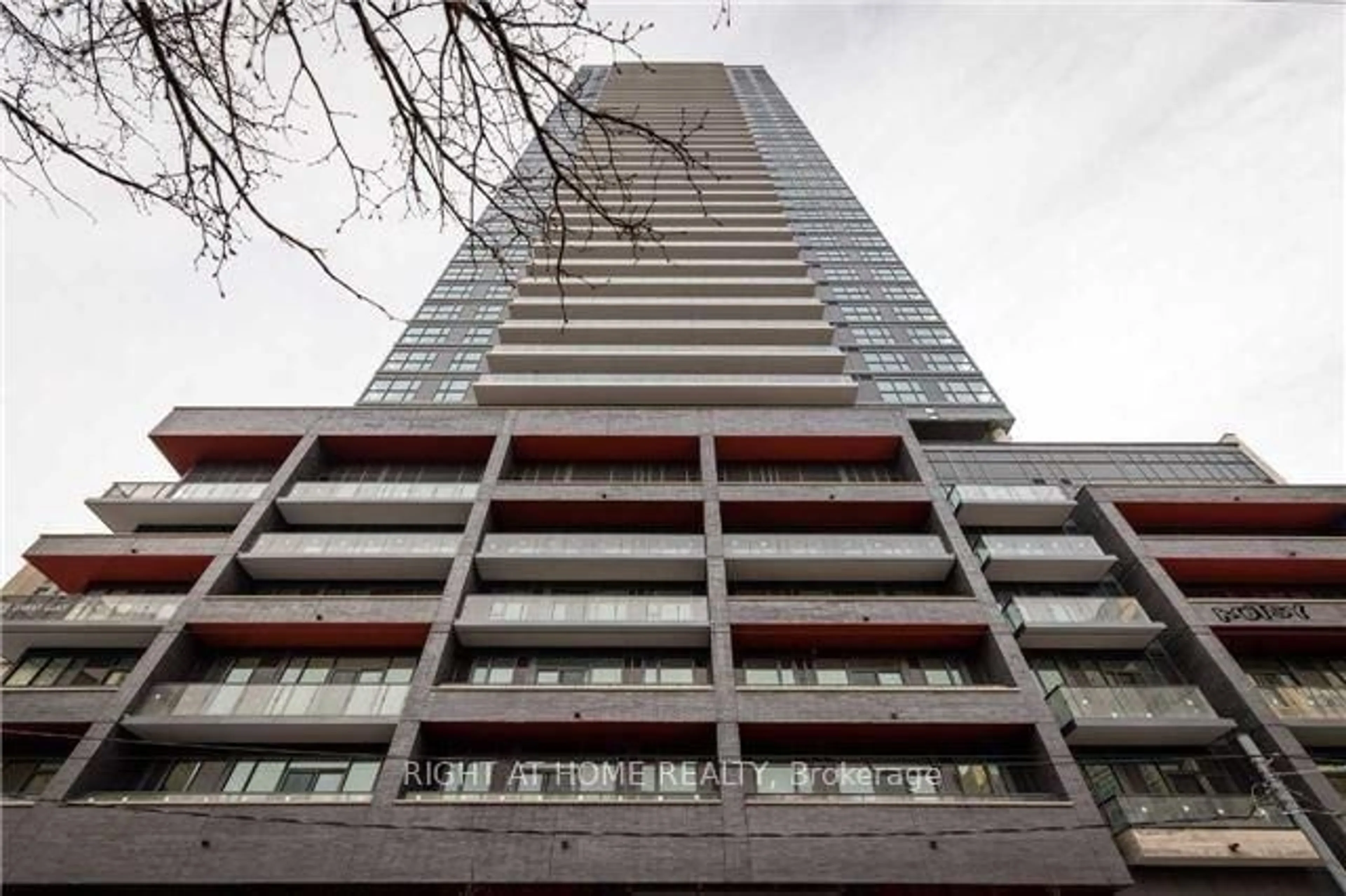 Indoor foyer for 159 Dundas St #906, Toronto Ontario M5B 0A9