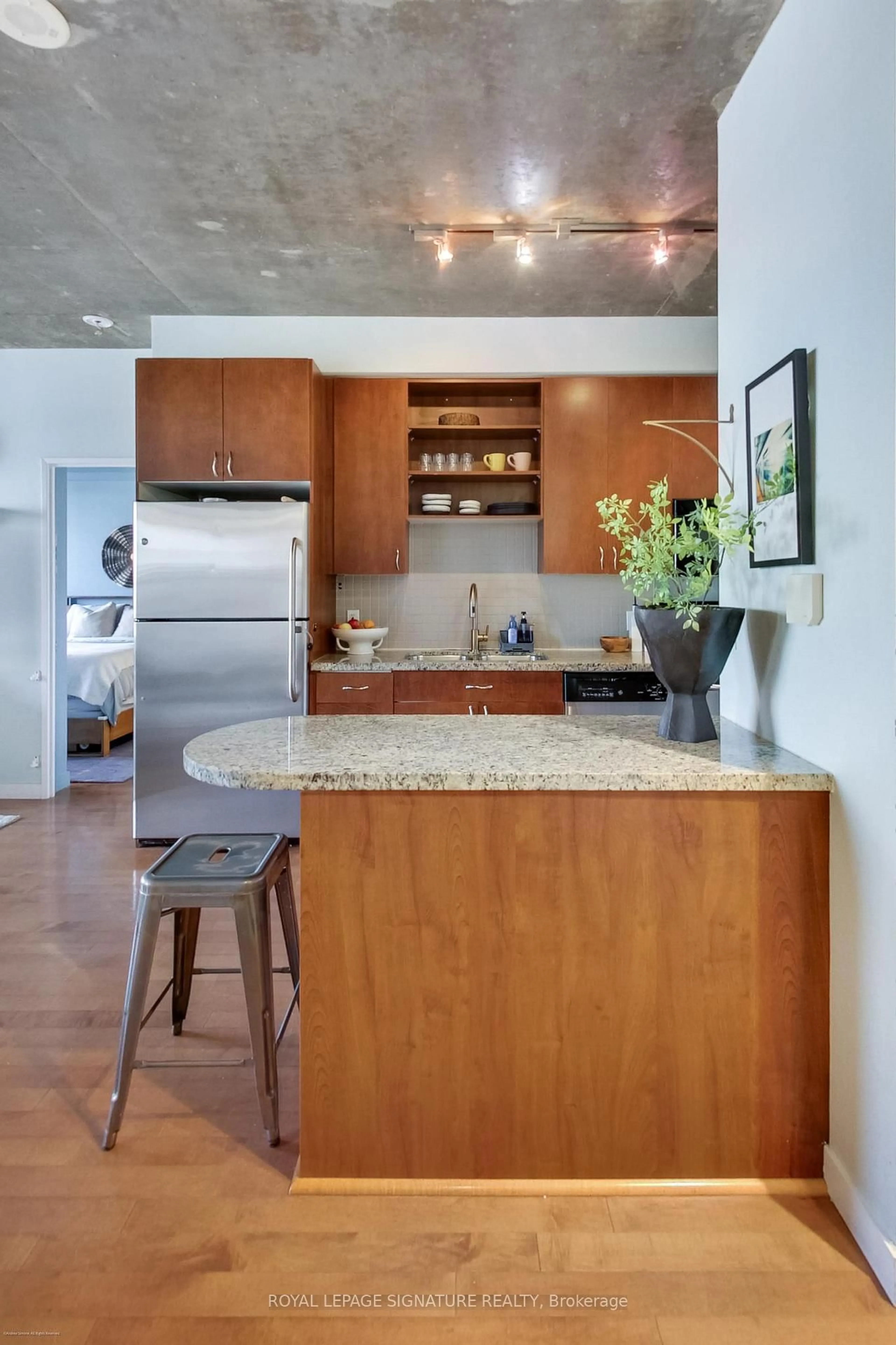 Open concept kitchen, unknown for 1005 King St #718, Toronto Ontario M6K 3M8