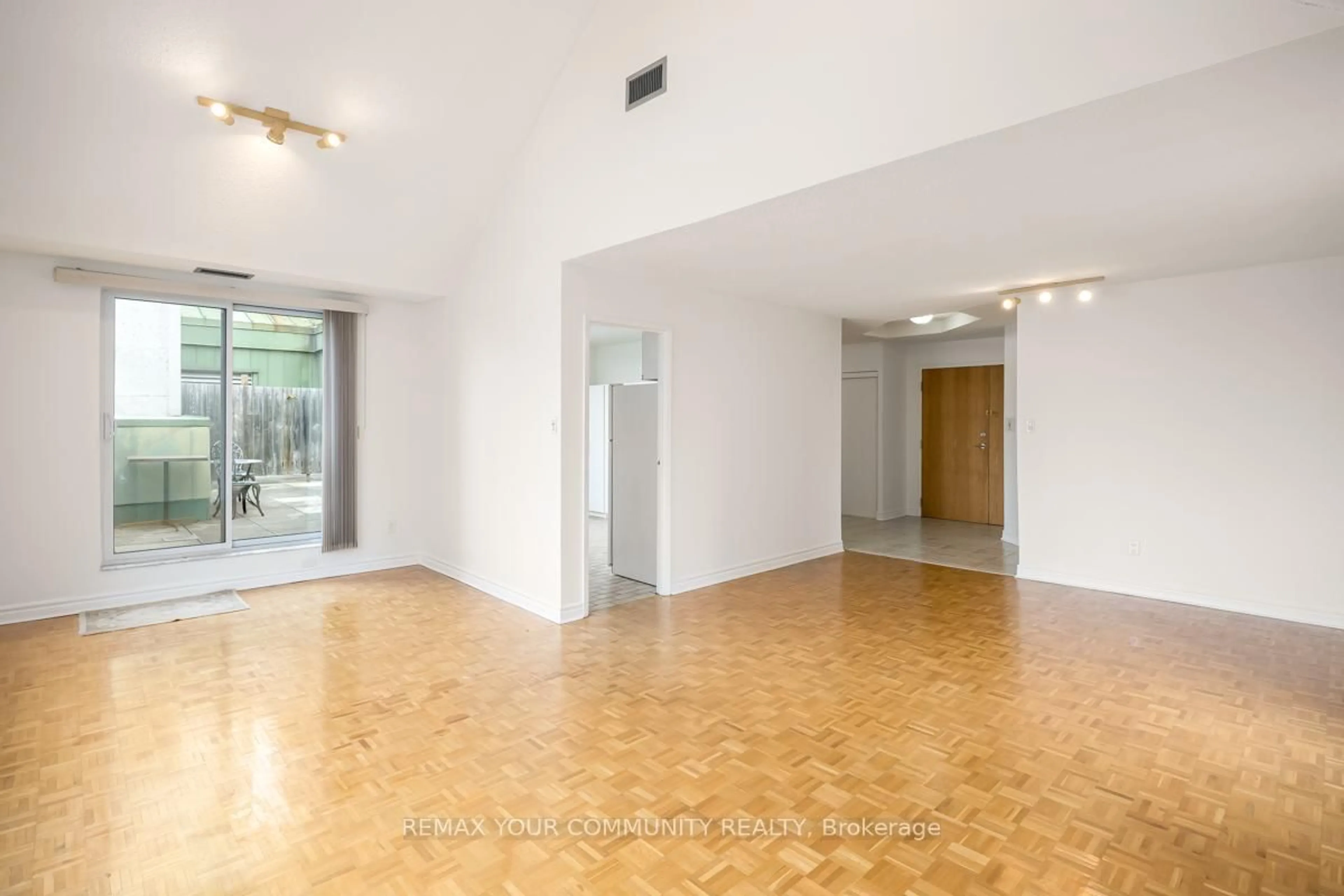 Indoor foyer for 5795 Yonge St #PH1205, Toronto Ontario M2M 4J3