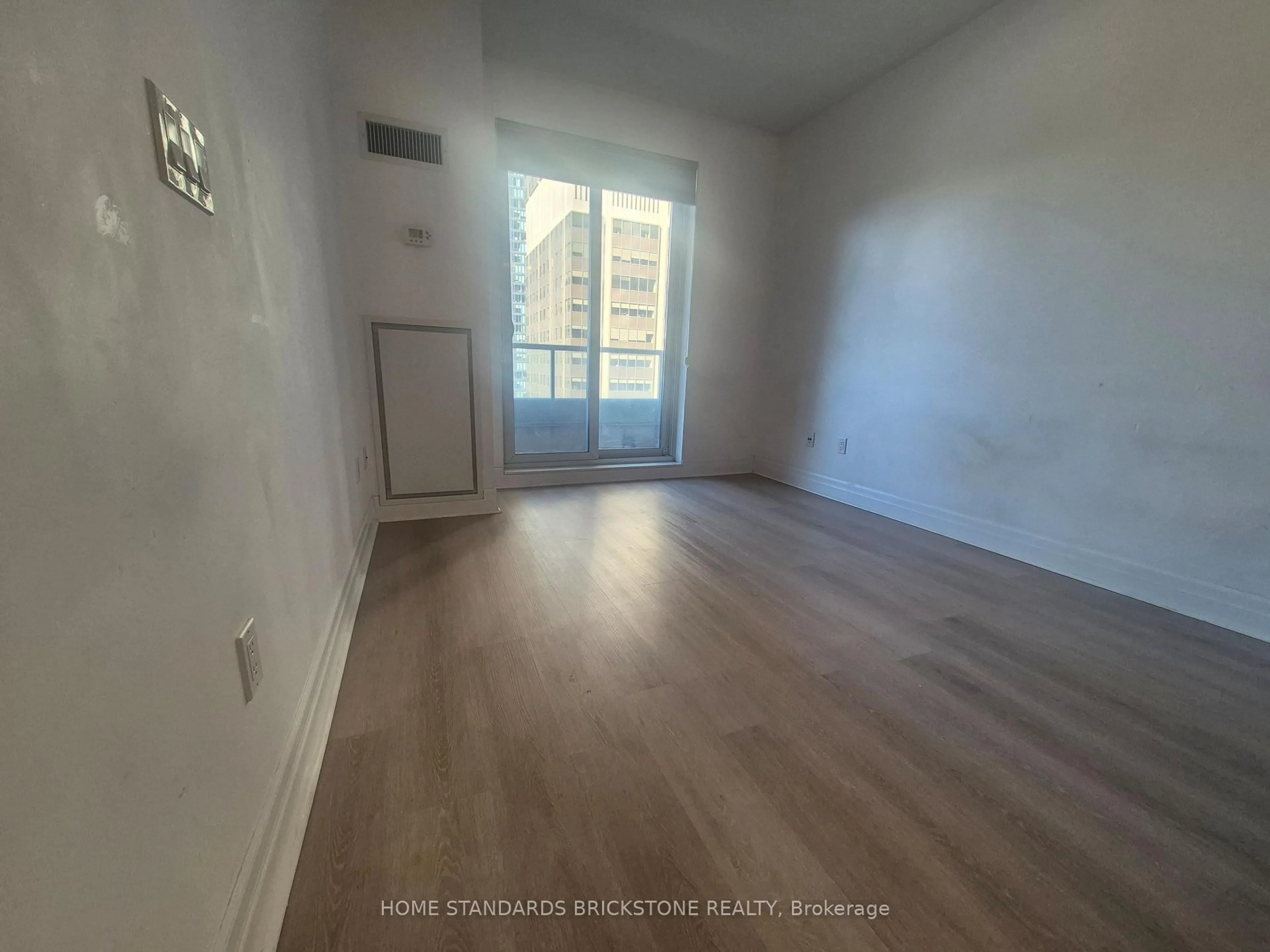 A pic of a room for 35 Balmuto St #1703, Toronto Ontario M4Y 0A3