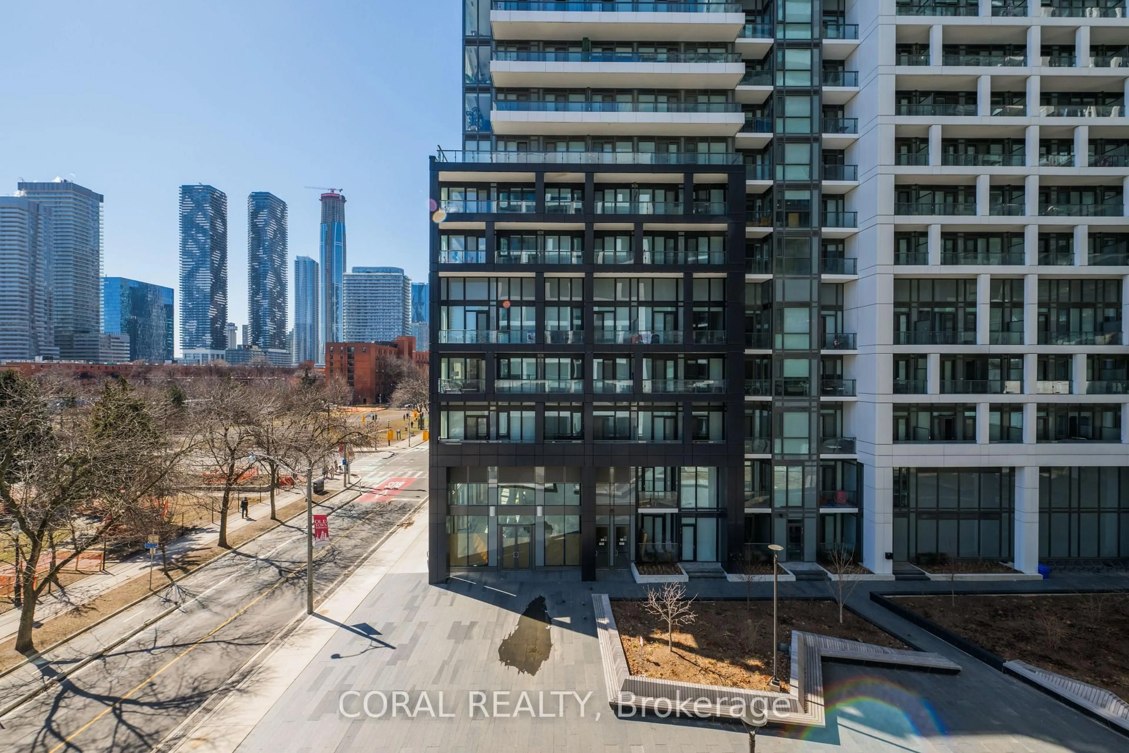 A pic from outside/outdoor area/front of a property/back of a property/a pic from drone, city buildings view from balcony for 60 PRINCESS St #347, Toronto Ontario M5A 2C7