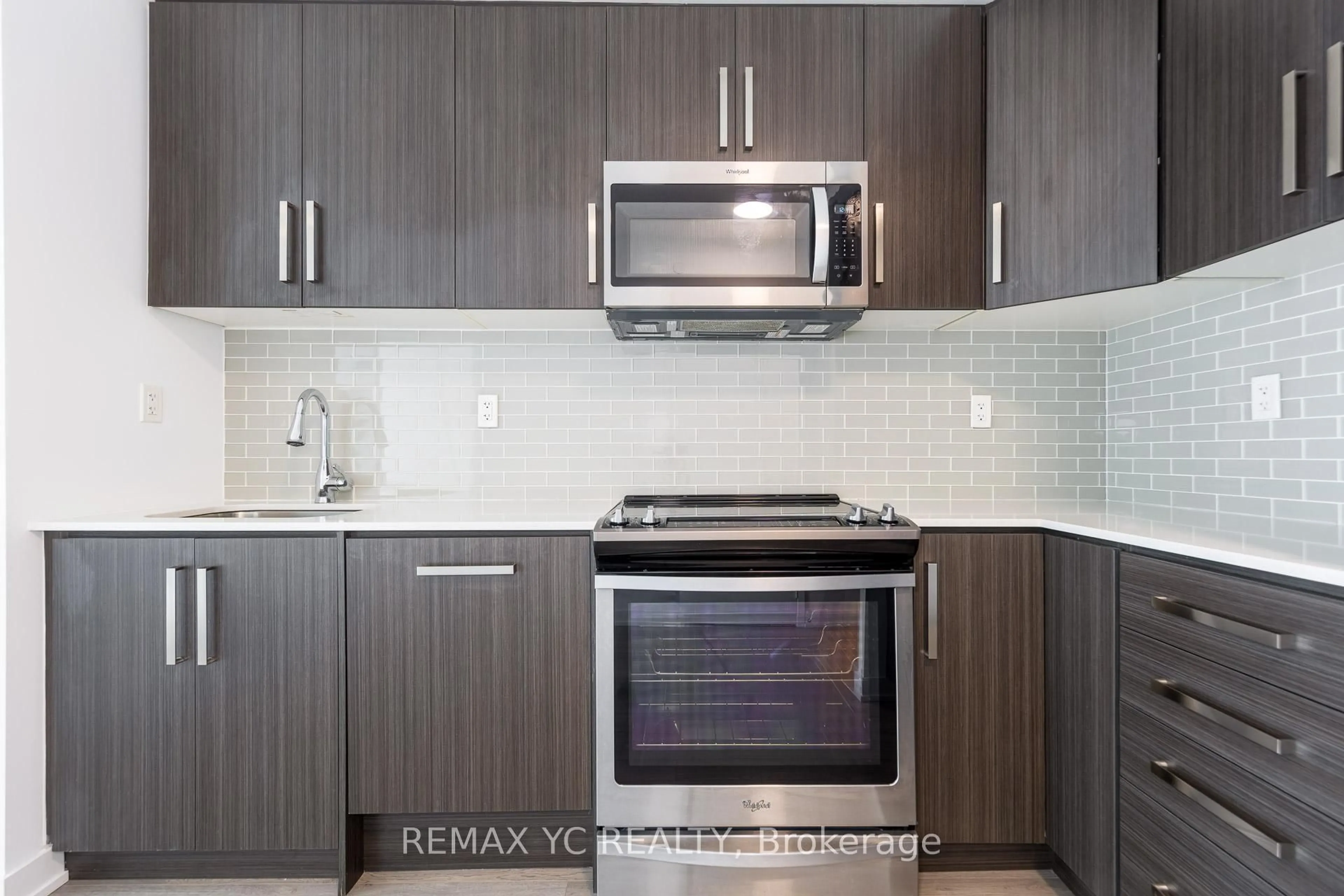 Standard kitchen, unknown for 5180 Yonge St #3208, Toronto Ontario M2N 5P6