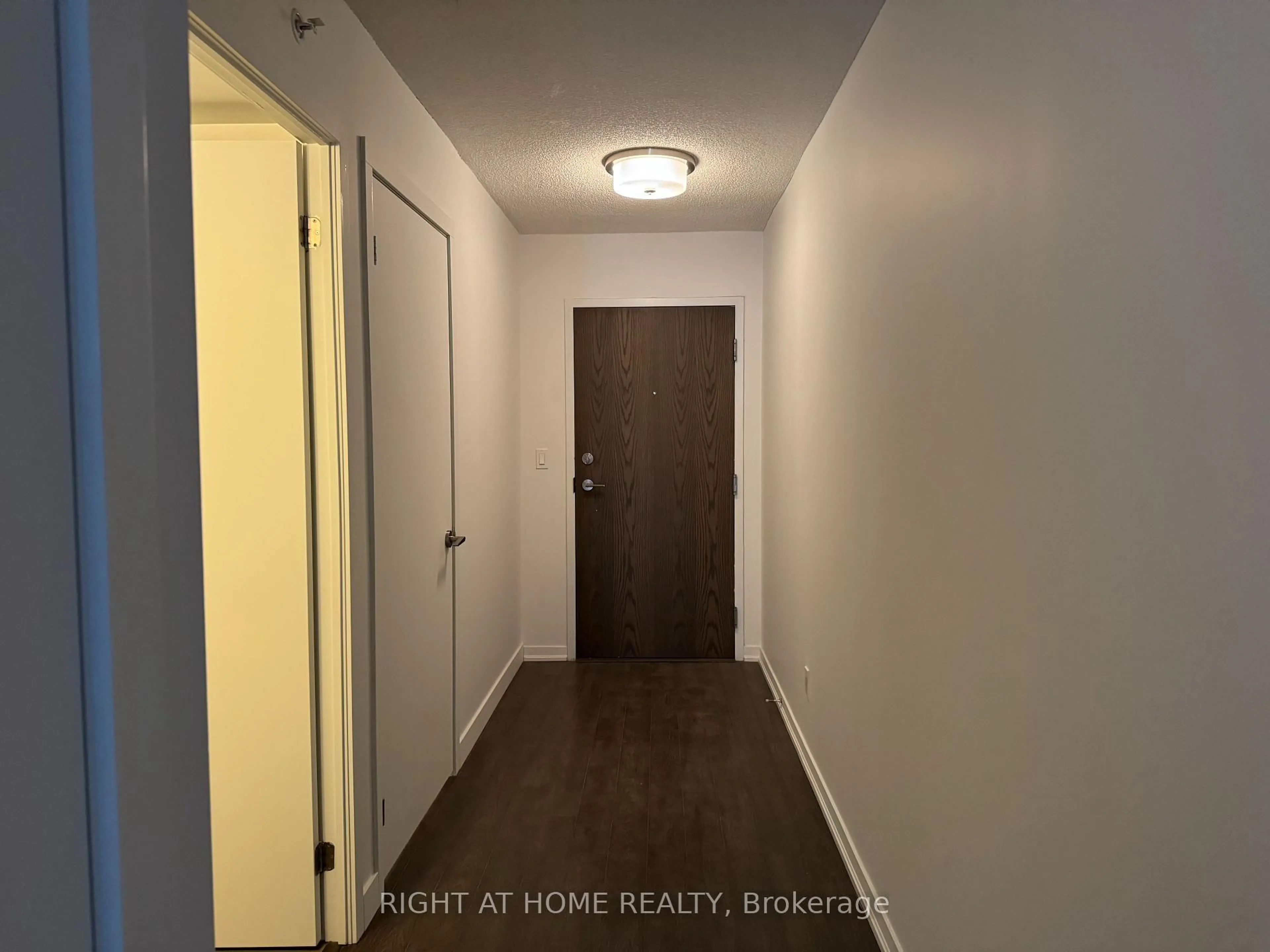 Indoor entryway for 68 Abell St #317, Toronto Ontario M6J 0B1