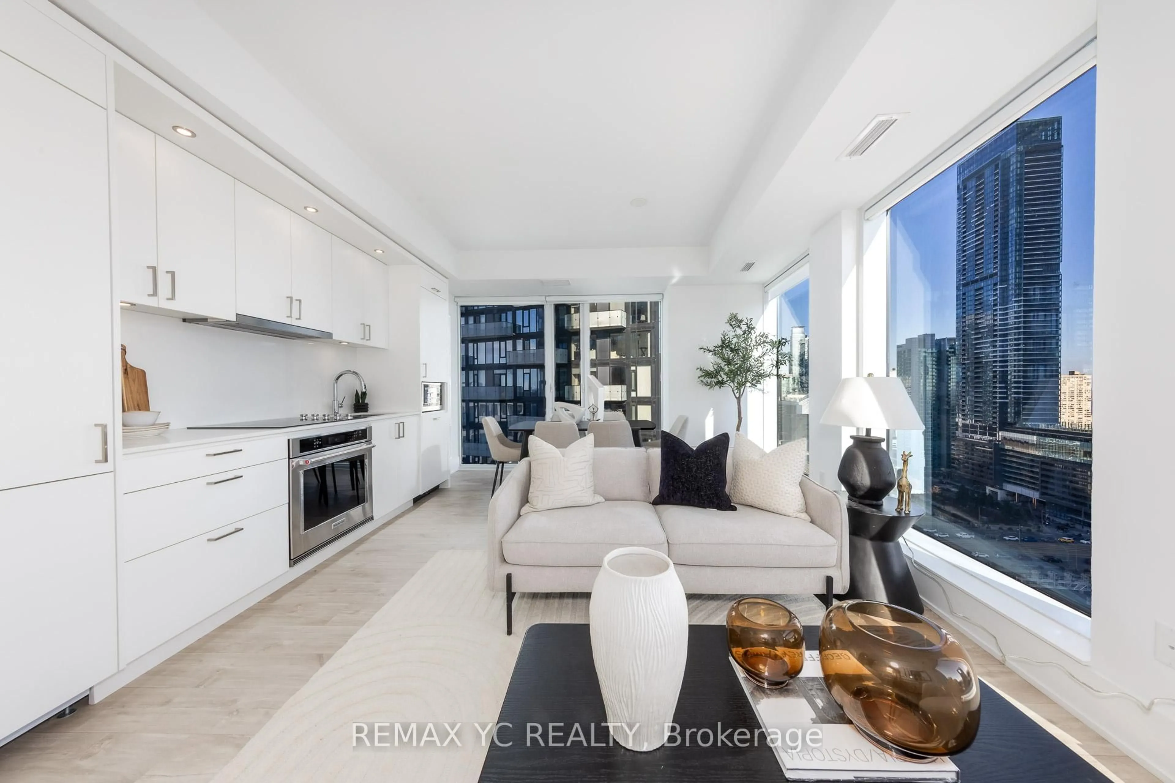 Unknown for 470 Front St #1612, Toronto Ontario M5V 0V6