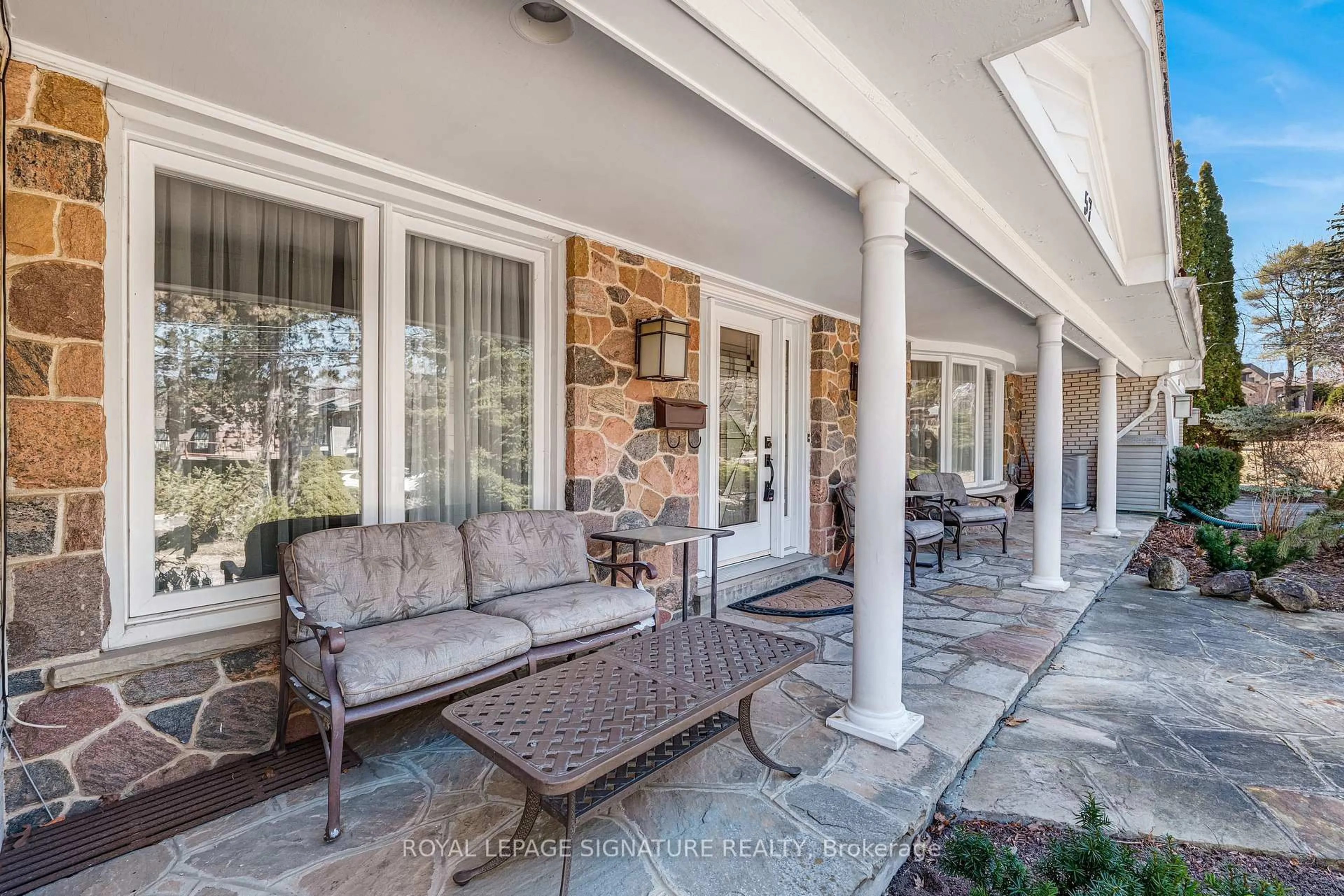 Patio, street for 57 Forest Grove Dr, Toronto Ontario M2K 1Z4