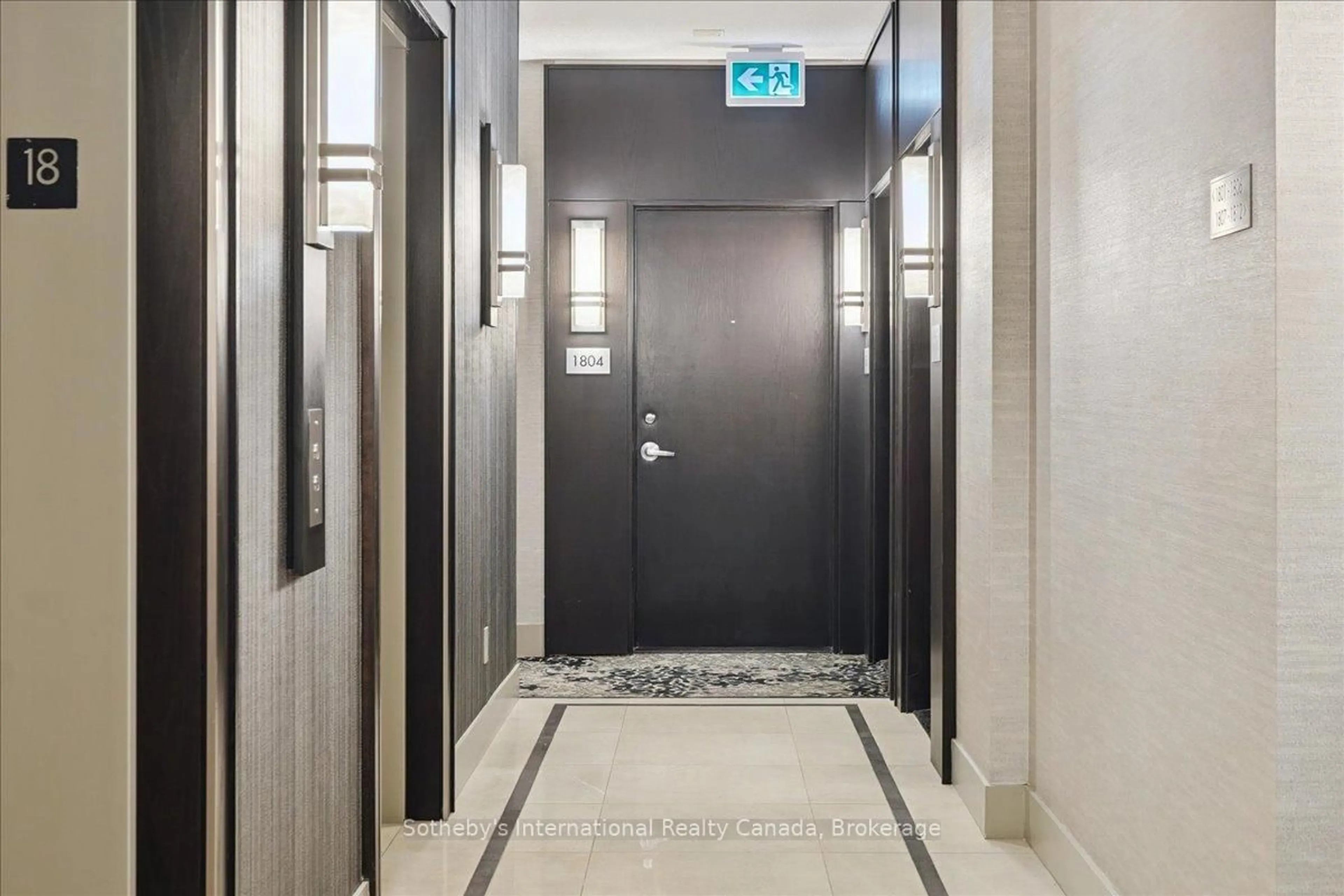 Indoor foyer for 218 Queens Quay #1804, Toronto Ontario M5J 2Y6