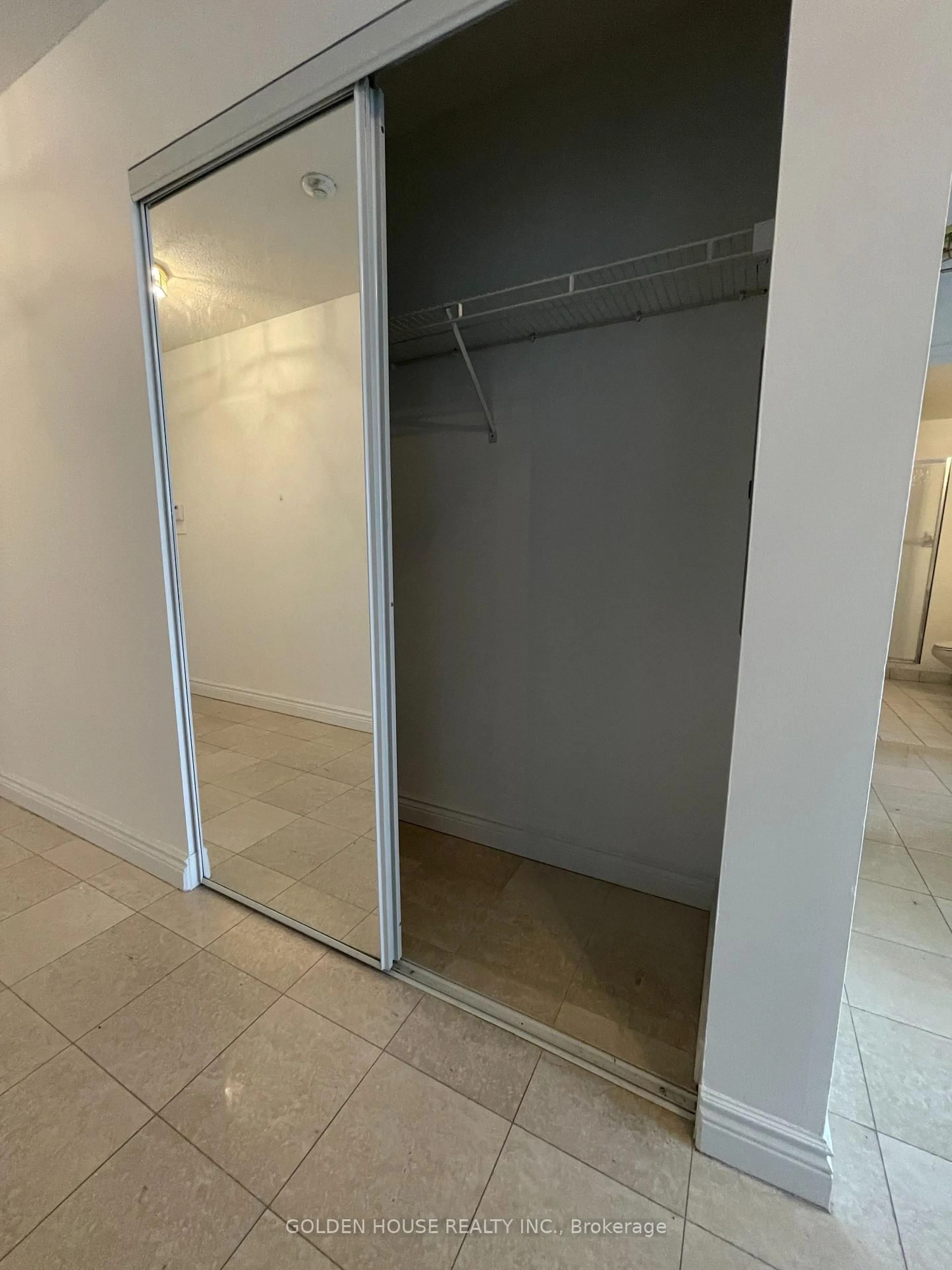Storage room or clothes room or walk-in closet for 3181 Bayview Ave #615, Toronto Ontario M2K 2Y2