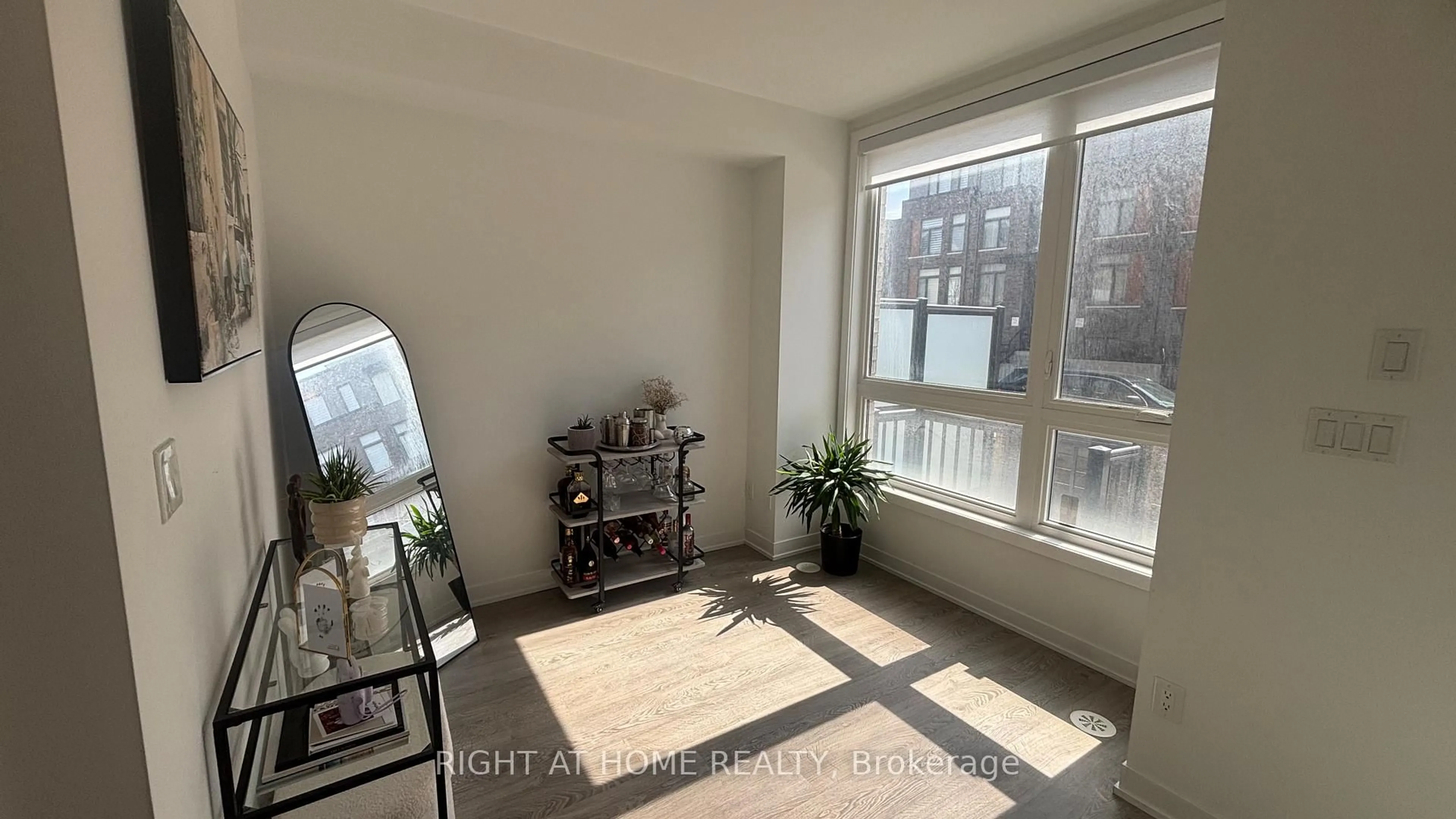 A pic of a room for 110 Green Gardens Blvd, Toronto Ontario M6A 0E5