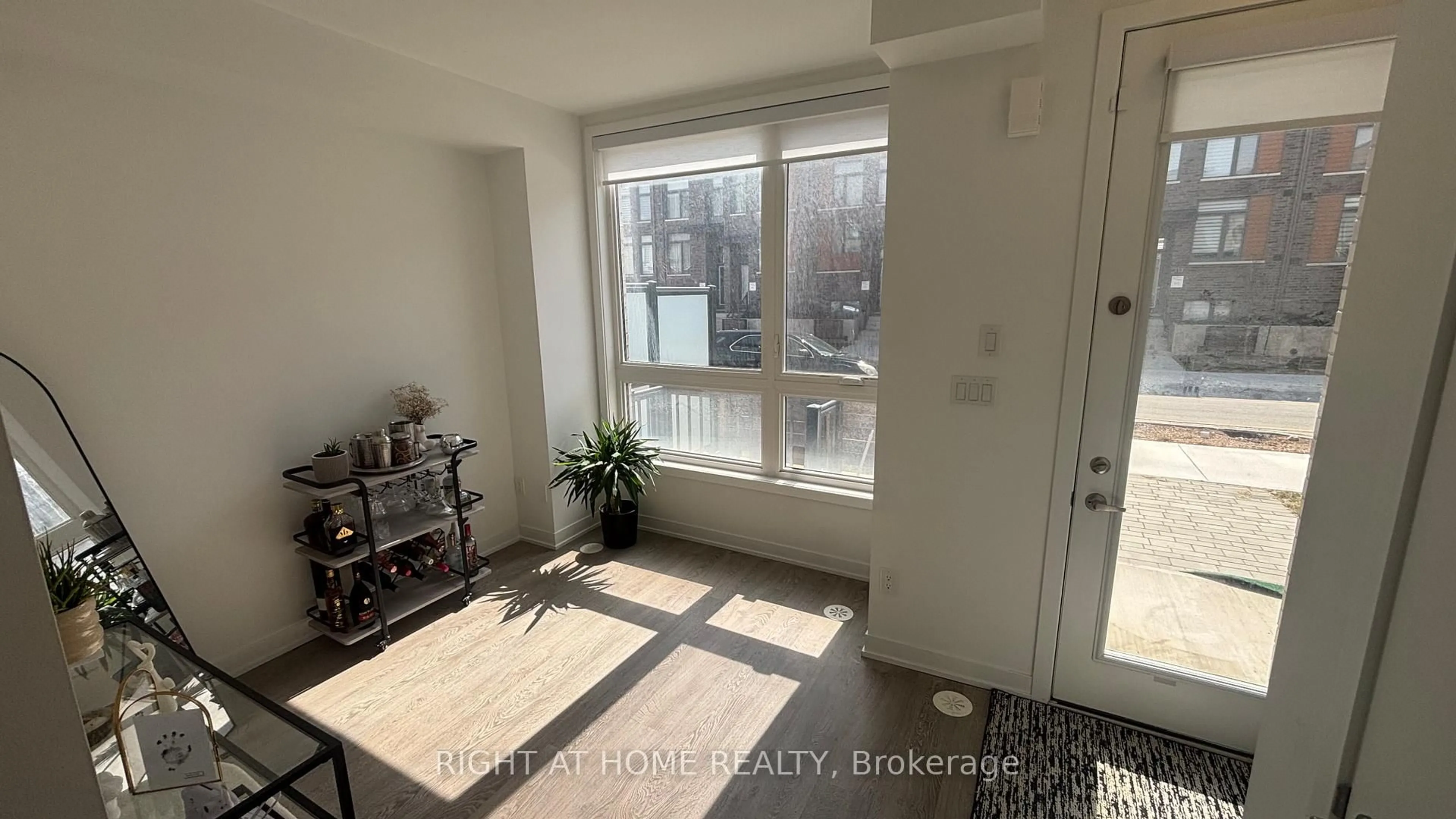 A pic of a room for 110 Green Gardens Blvd, Toronto Ontario M6A 0E5