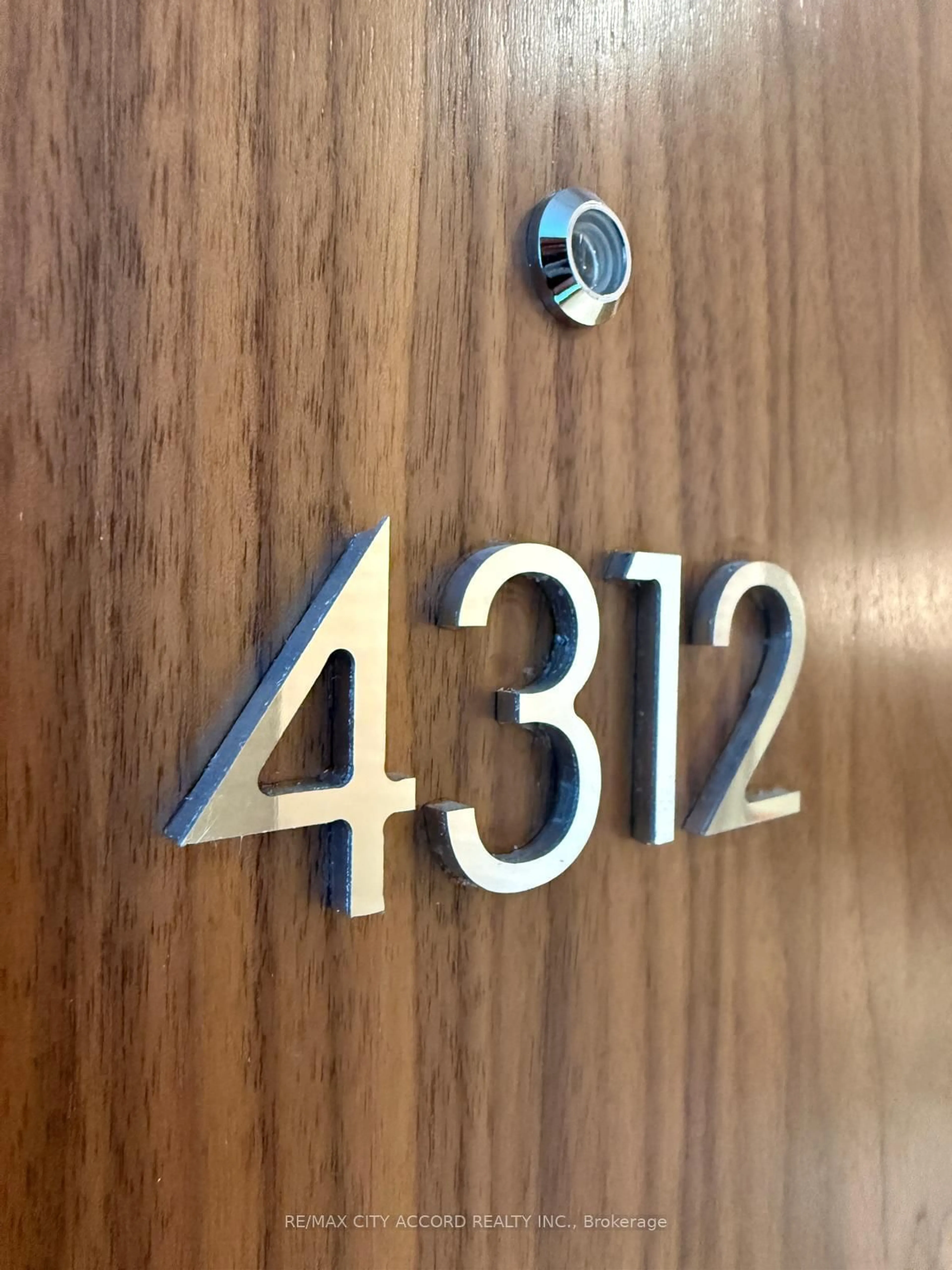 Unknown for 1 Concord City Place Way #4312, Toronto Ontario M5V 0X4