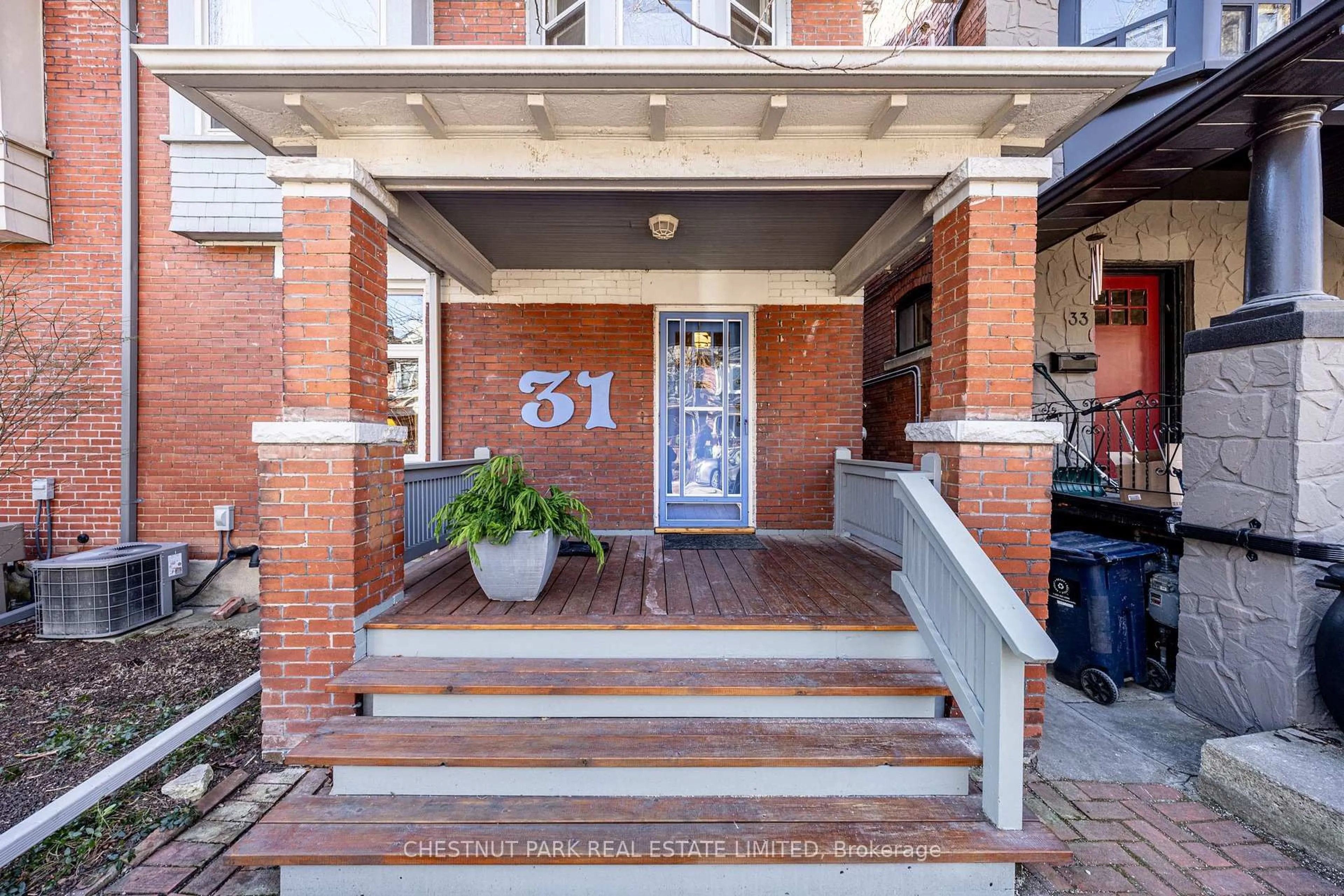 Unknown for 31 Palmerston Gdns, Toronto Ontario M6G 1V8