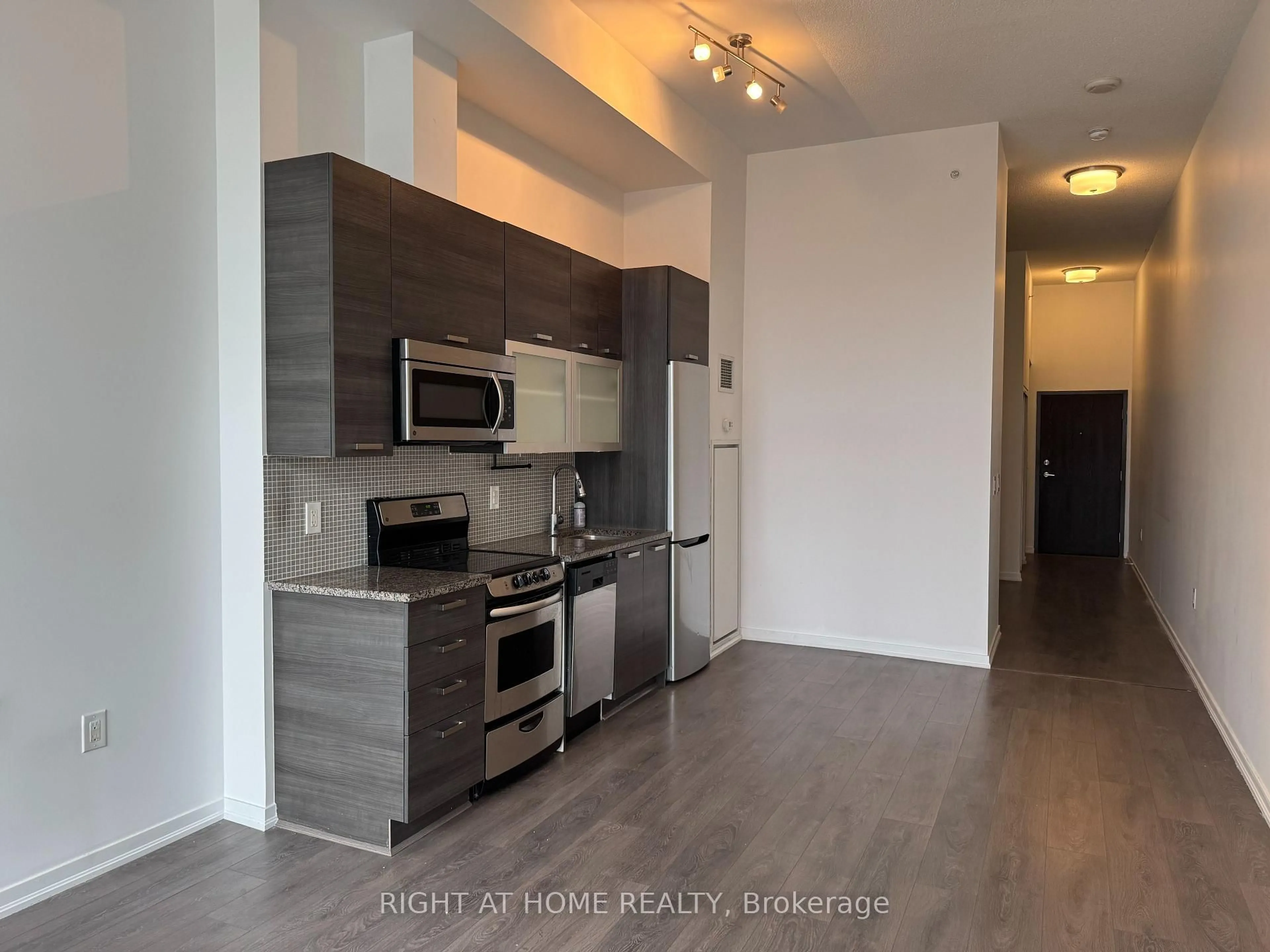 Standard kitchen, unknown for 36 Lisgar St #321, Toronto Ontario M6J 0B1