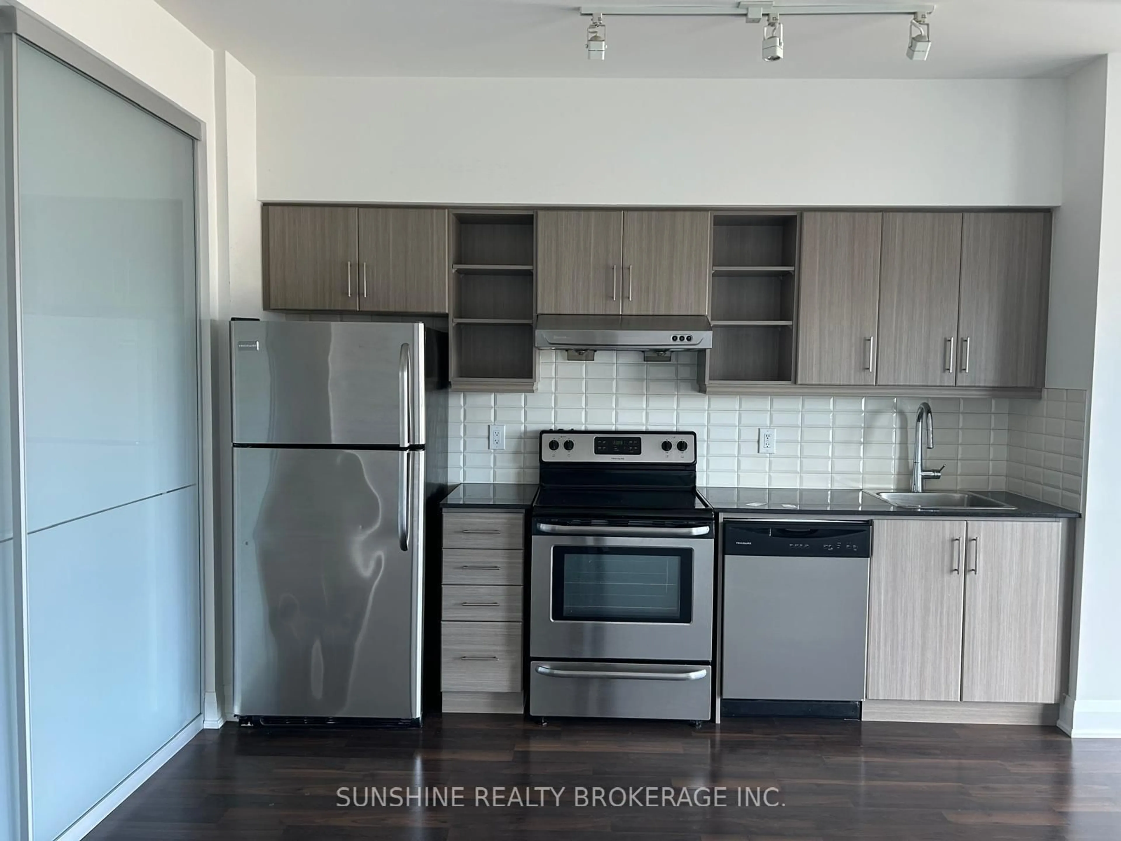 Standard kitchen, wood/laminate floor for 160 Vanderhoof Ave #1101, Toronto Ontario M4G 0B7
