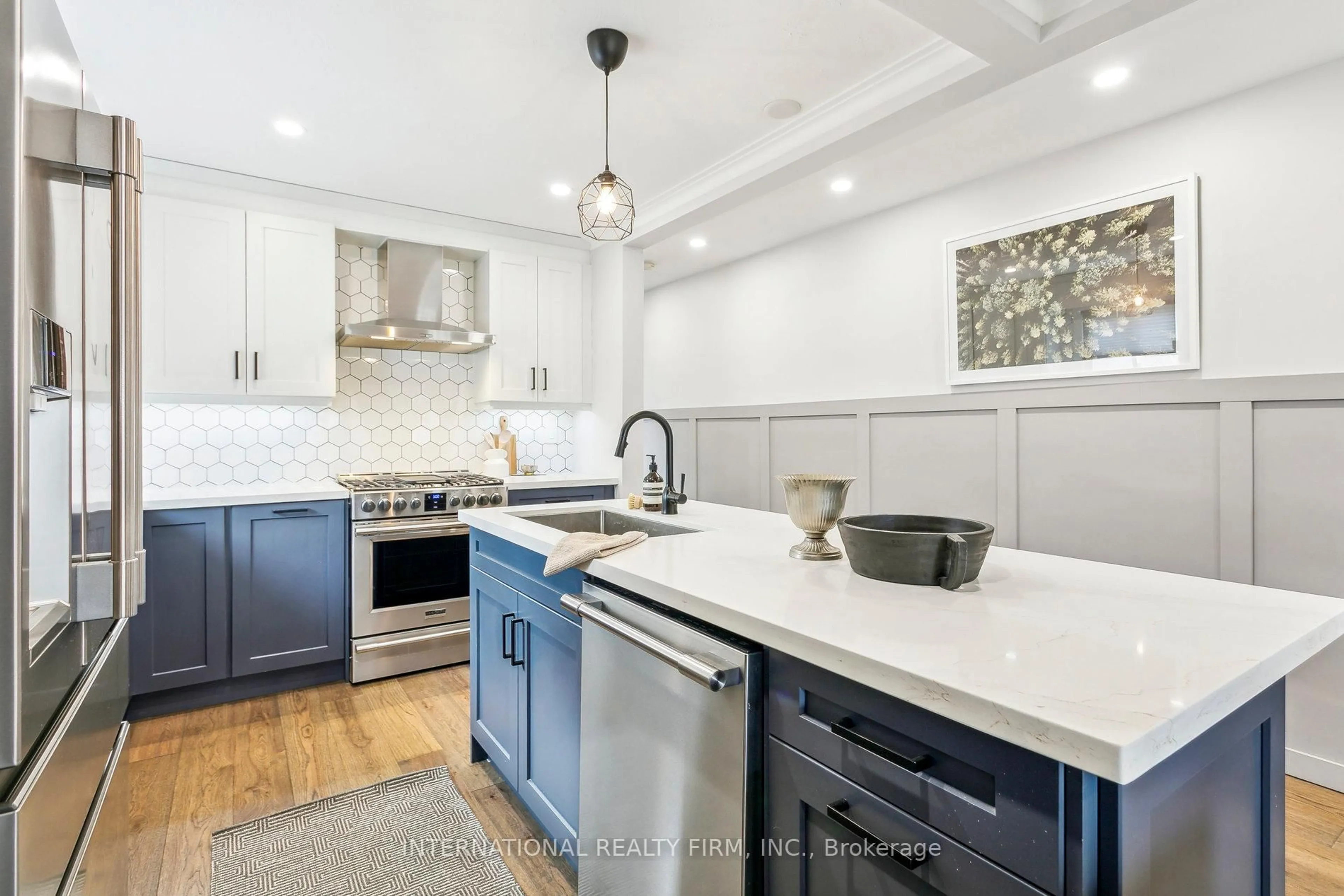 Open concept kitchen, ceramic/tile floor for 50 Denison Ave, Toronto Ontario M5T 2M8
