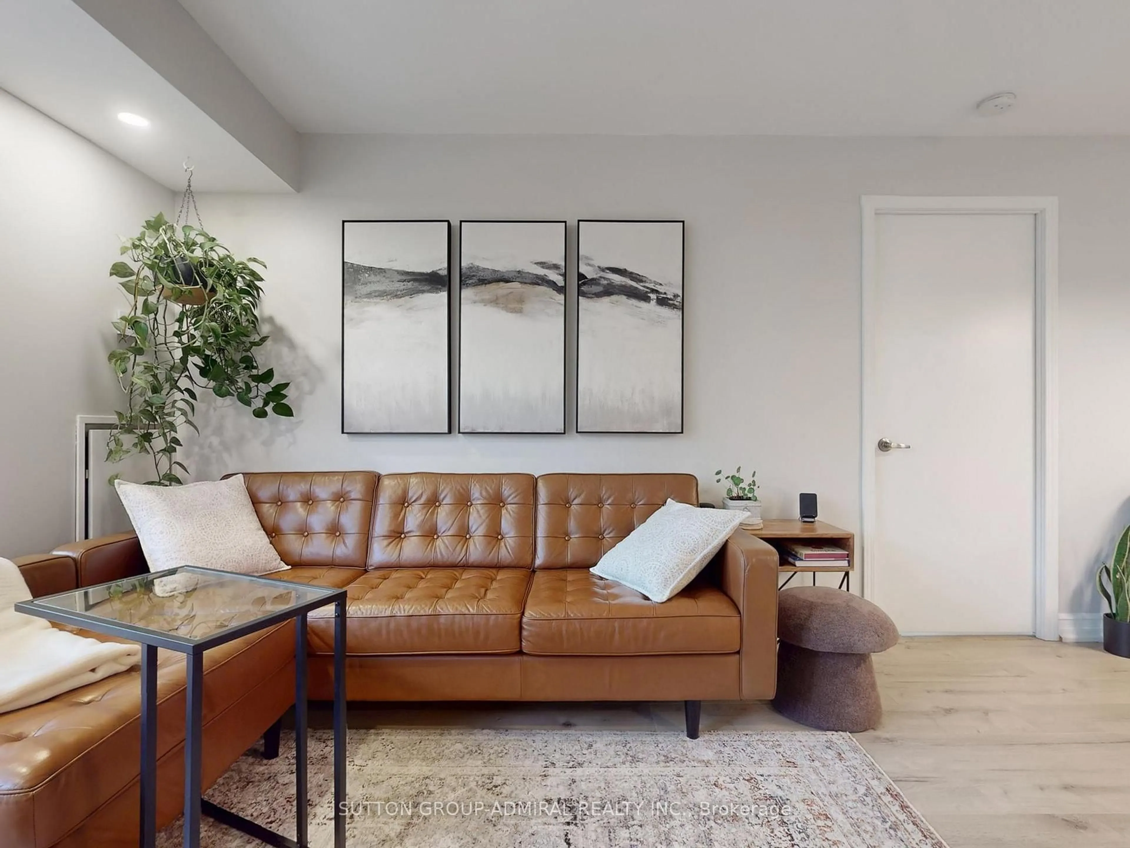 Living room with furniture, unknown for 1000 King St #321, Toronto Ontario M6K 3N1