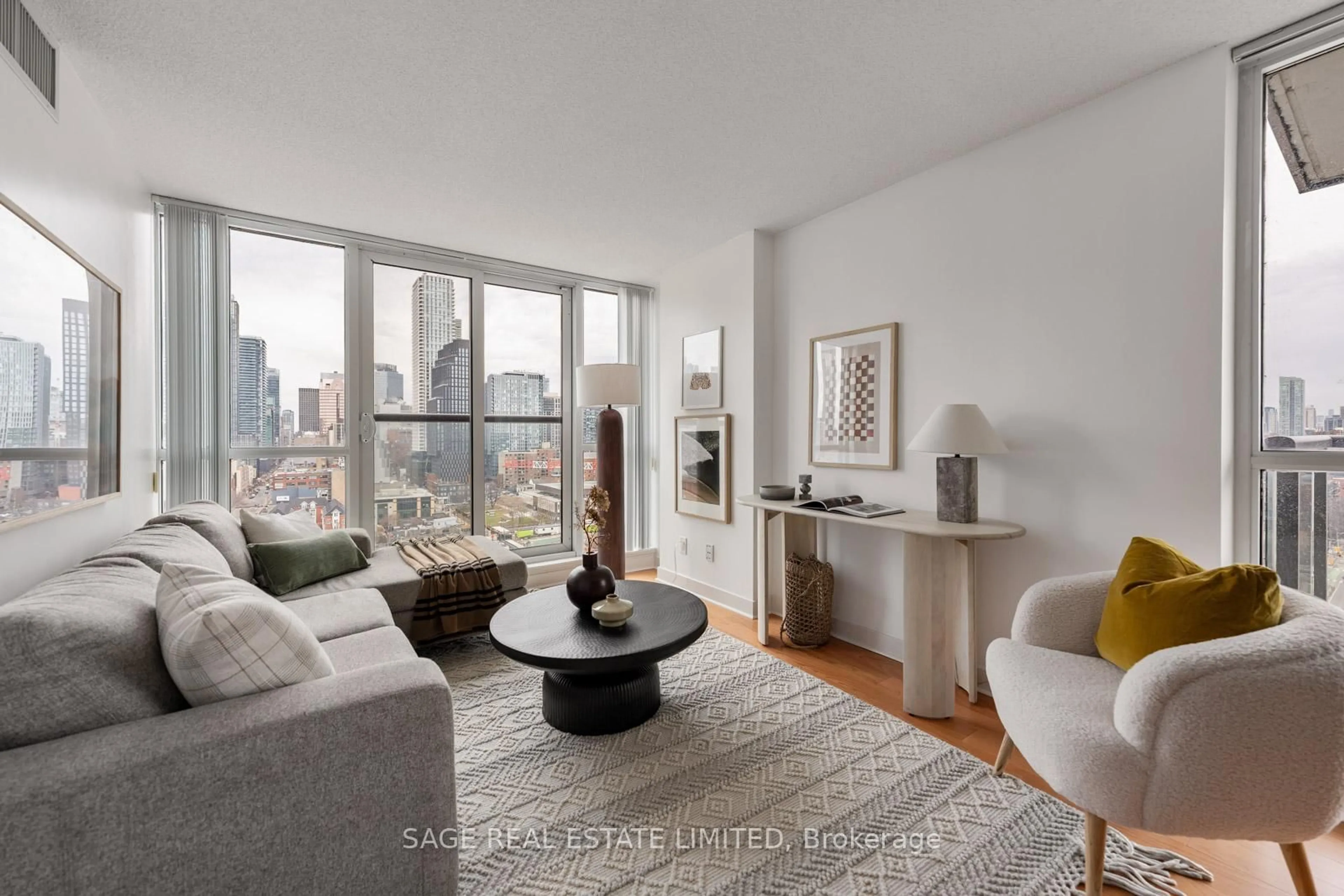 Living room with furniture, unknown for 320 Richmond St #LPH13, Toronto Ontario M5A 1P9