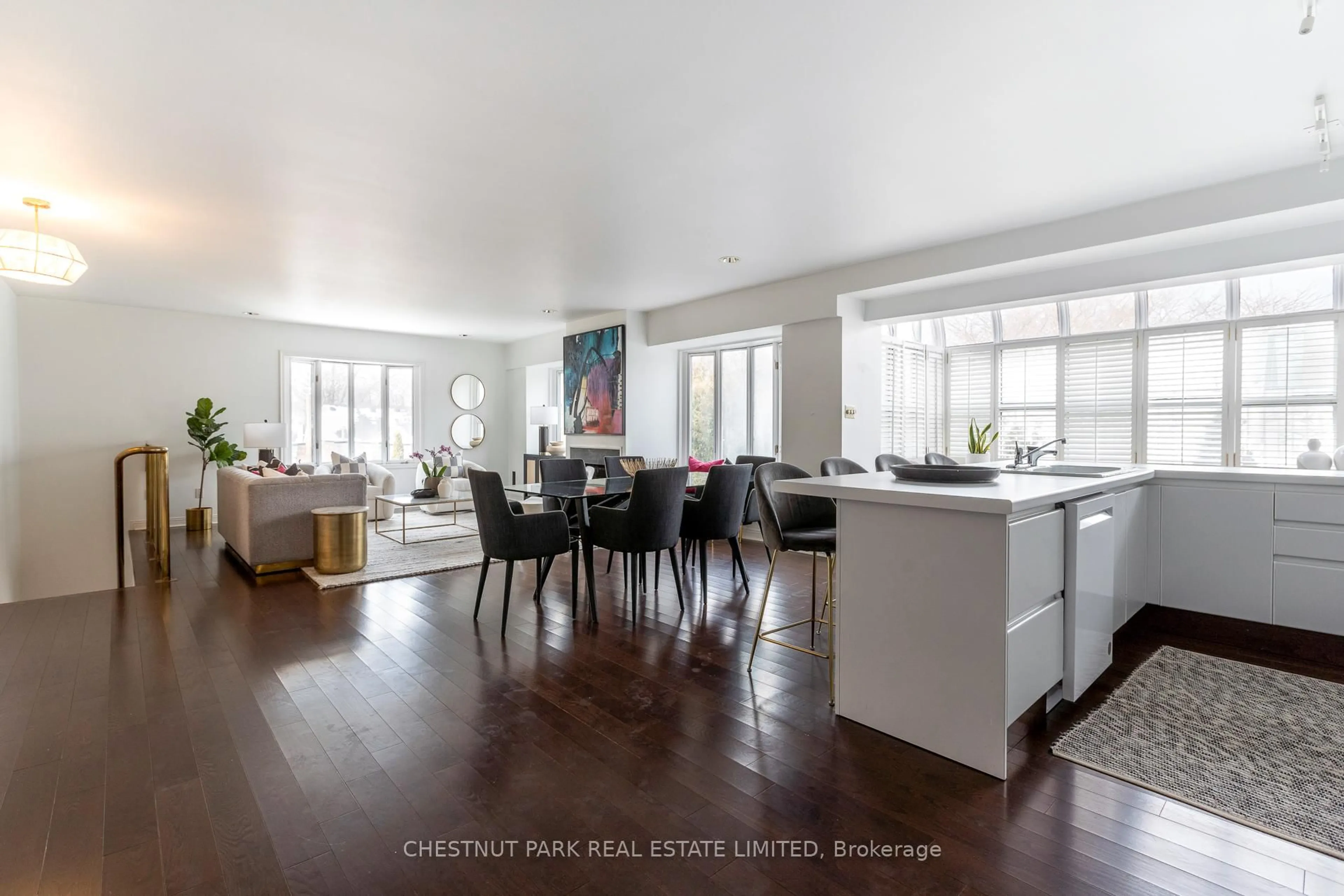 Open concept kitchen, unknown for 8 Hawthorn Ave #PH3, Toronto Ontario M4W 2Z2