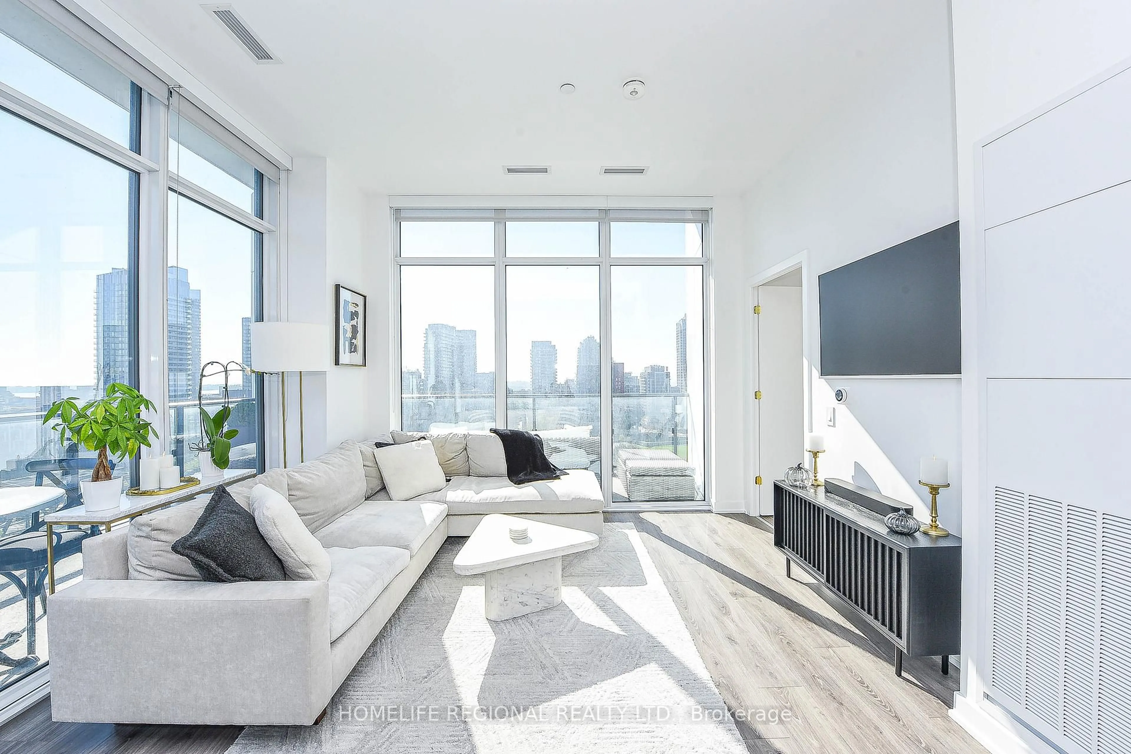 Living room with furniture, unknown for 9 Tecumseth St #PH19, Toronto Ontario M5V 0S5