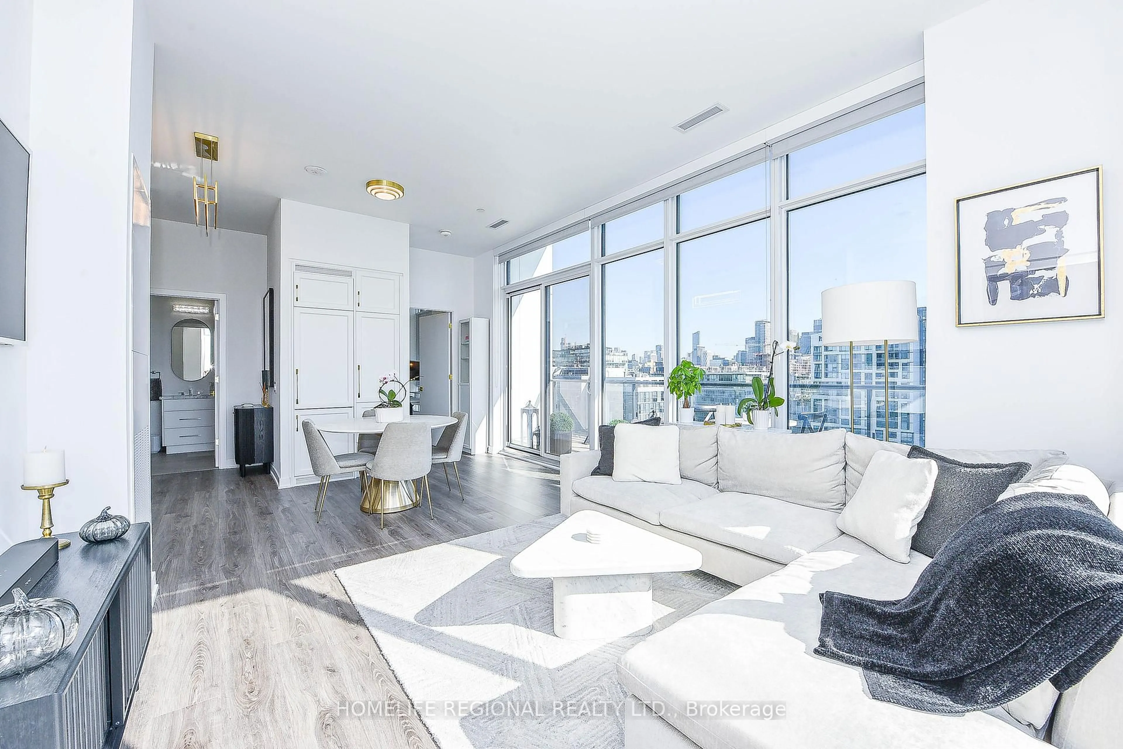 Living room with furniture, unknown for 9 Tecumseth St #PH19, Toronto Ontario M5V 0S5