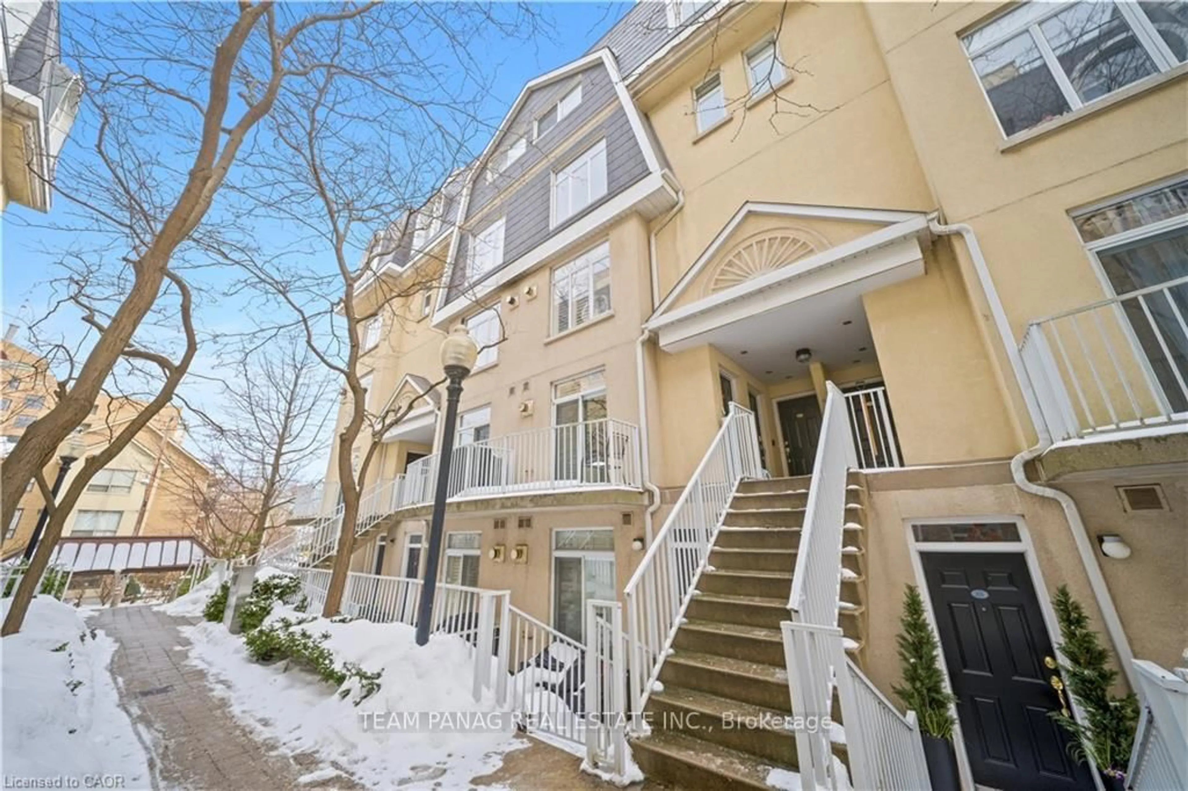 Unknown for 28 Stadium Rd #132, Toronto Ontario M5V 3P4