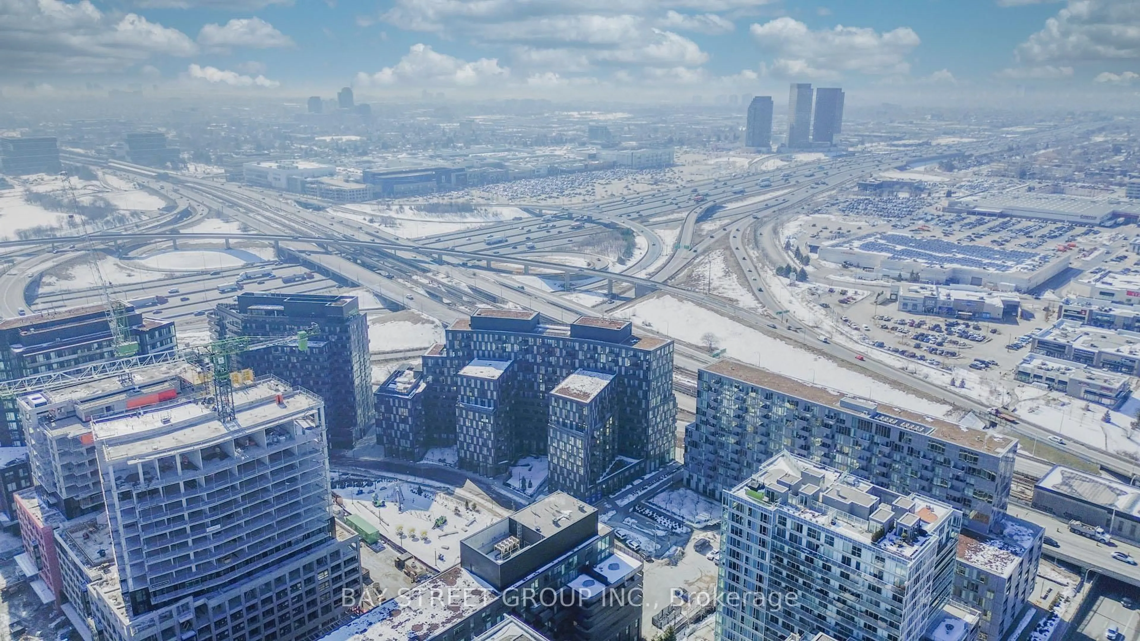 Blurry image for 30 Tippett Rd #1024, Toronto Ontario M3H 0E3