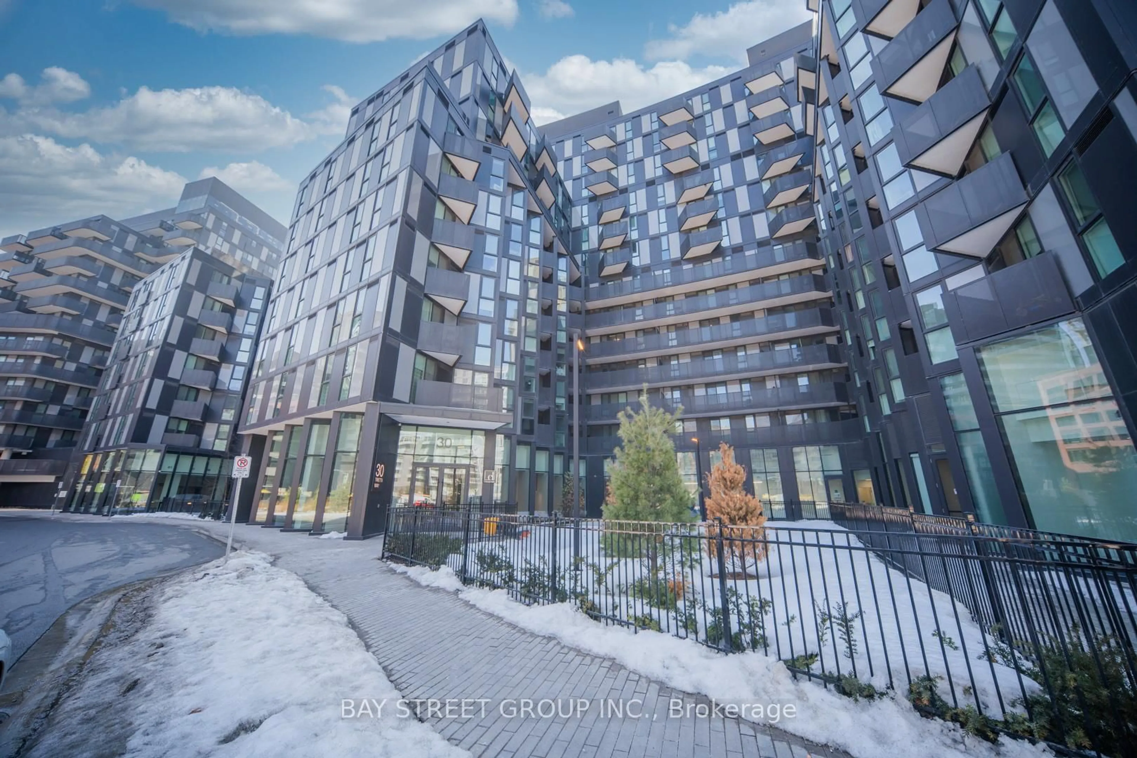 Unknown for 30 Tippett Rd #1024, Toronto Ontario M3H 0E3