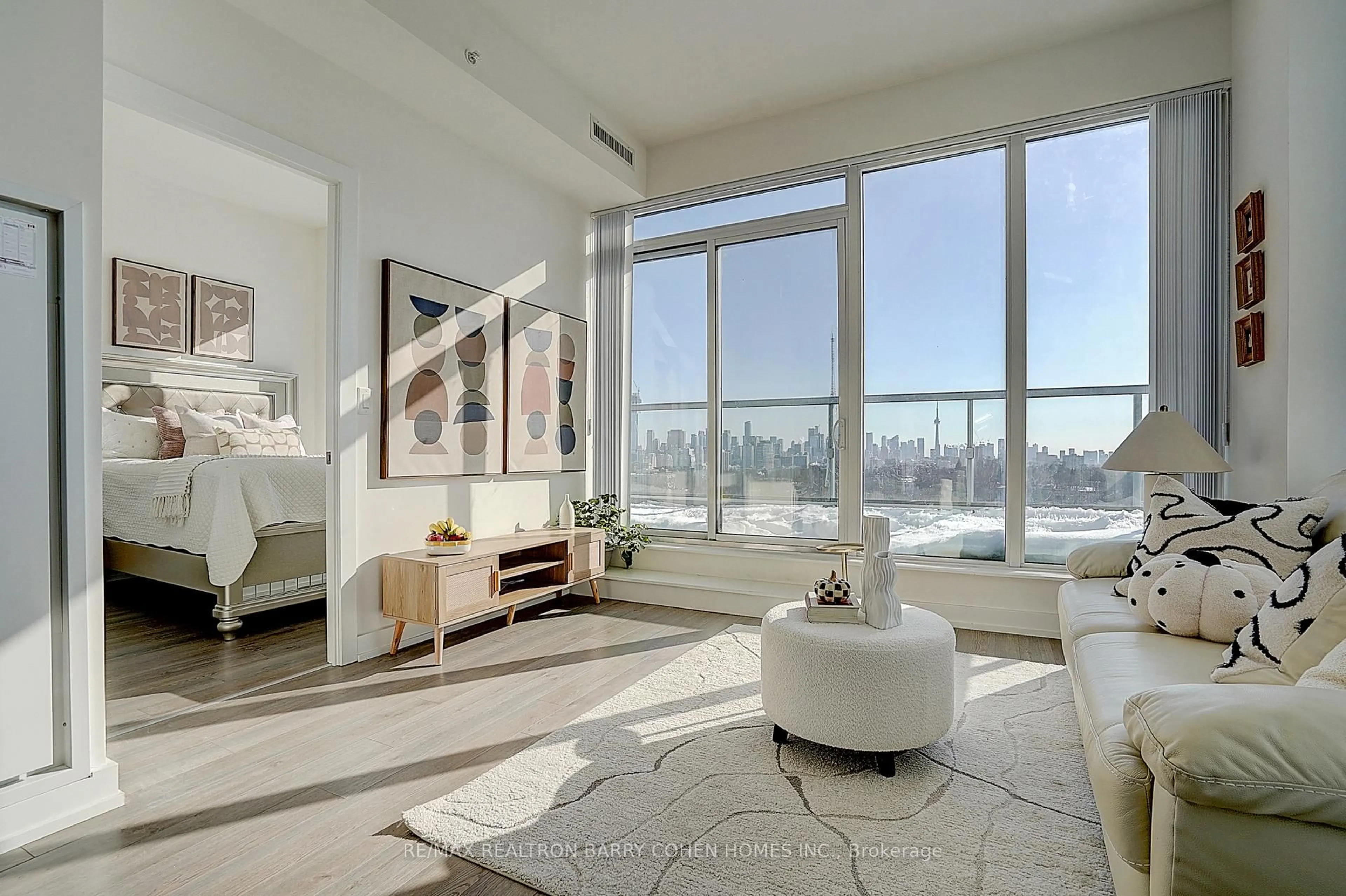 A pic of a room for 6 Parkwood Ave #806, Toronto Ontario M5V 0A3